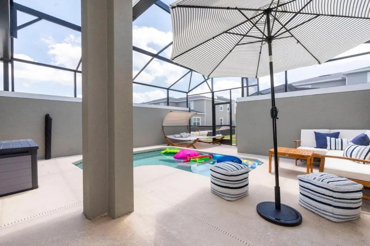 Stunning 5 Bd w/ Pool Close to Disney 2905