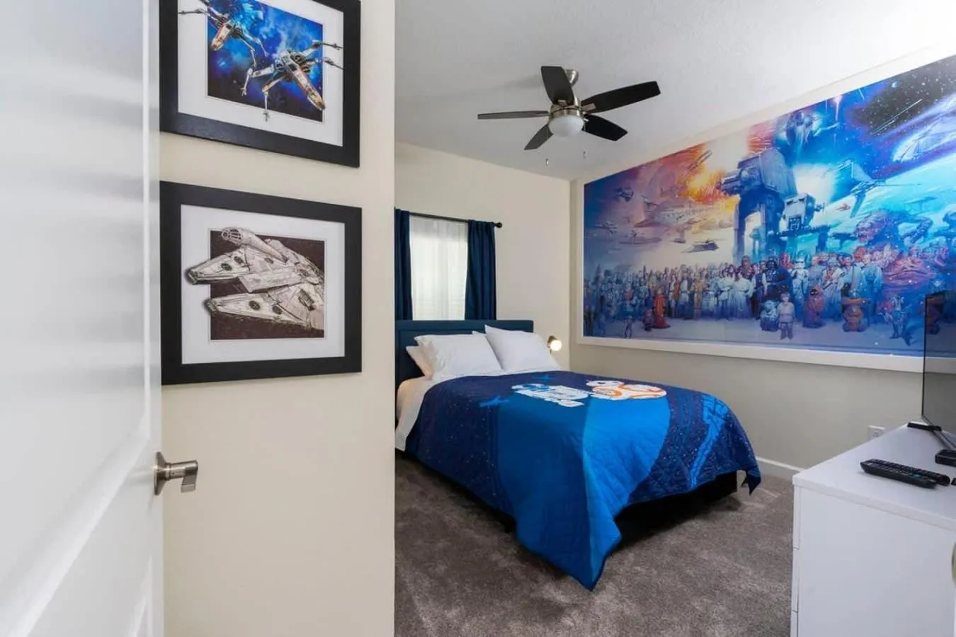 Bed in Stunning 5 Bd w/ Pool Close to Disney 2905