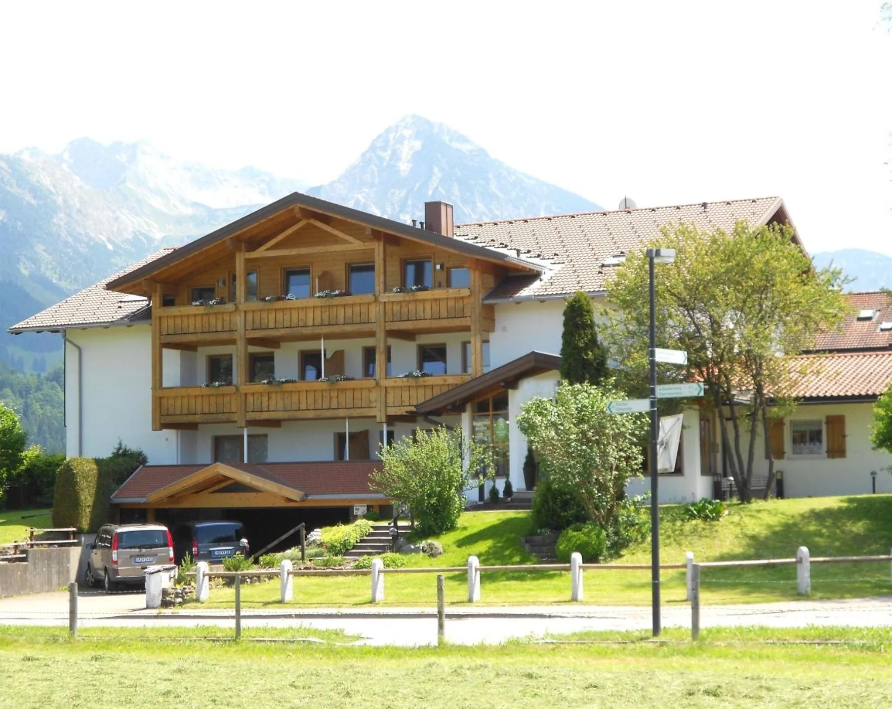 Property building in Hotel AlpIn Bed & Breakfast