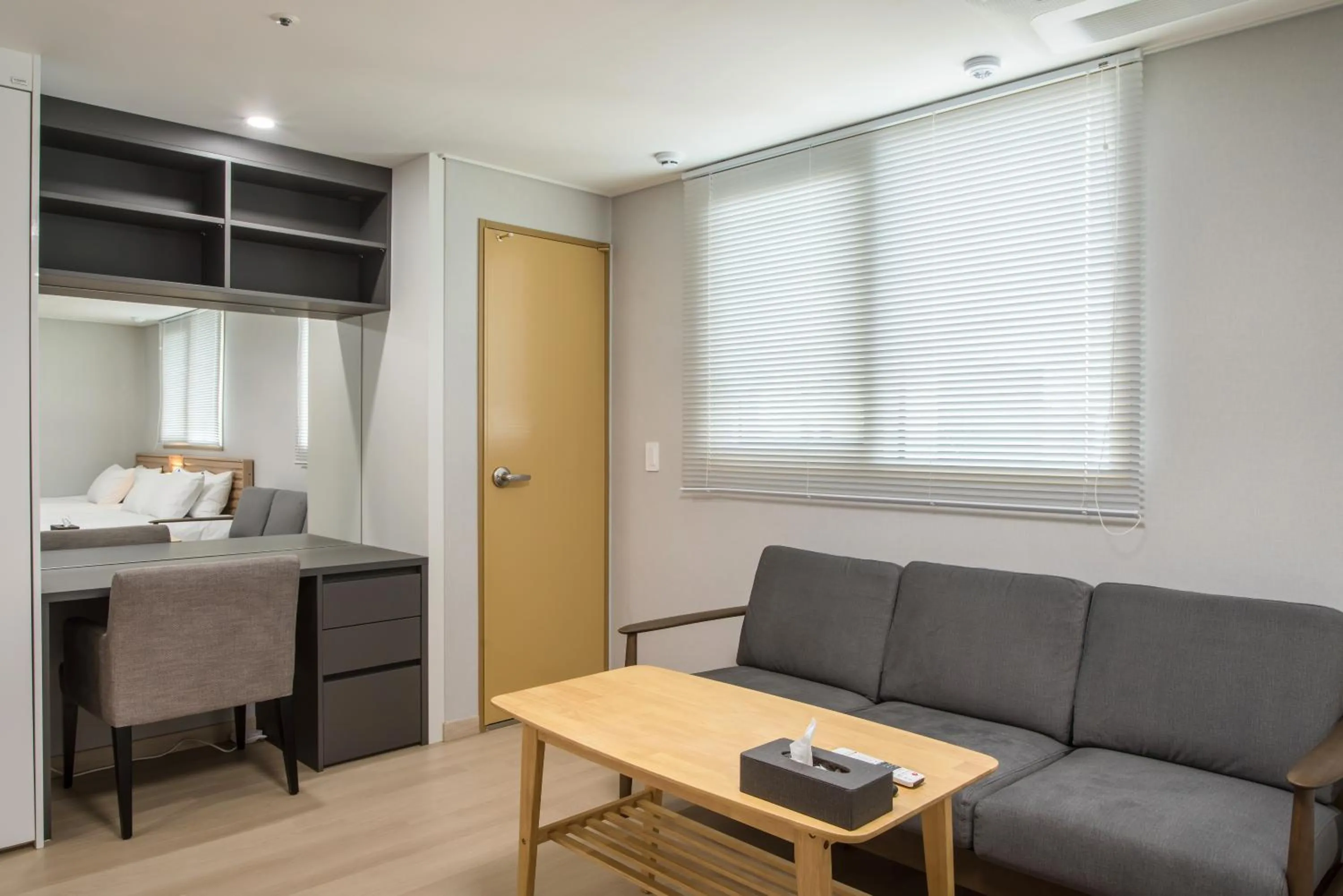 Seating area in Jeju Central Park Residence
