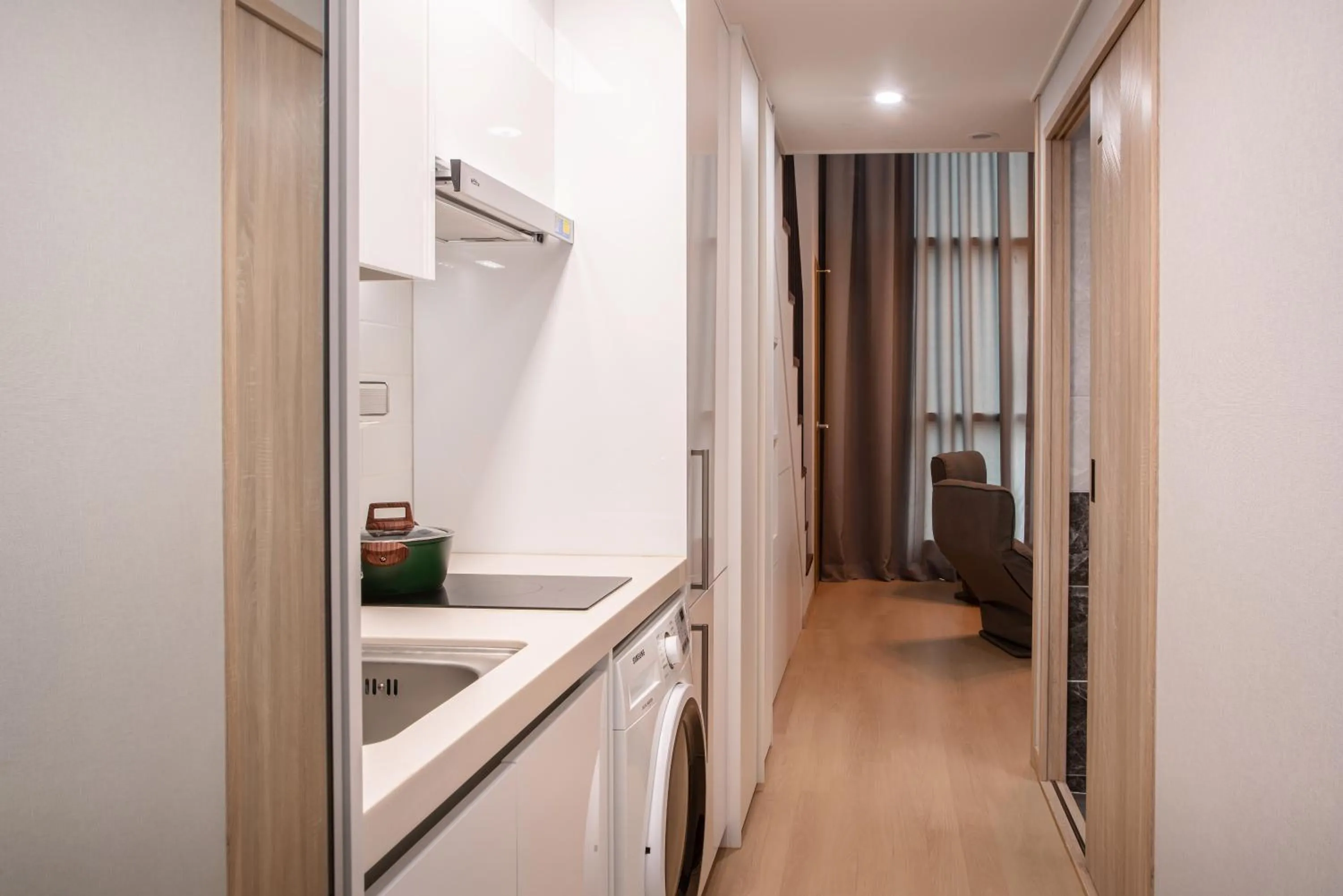 TV and multimedia in Jeju Central Park Residence