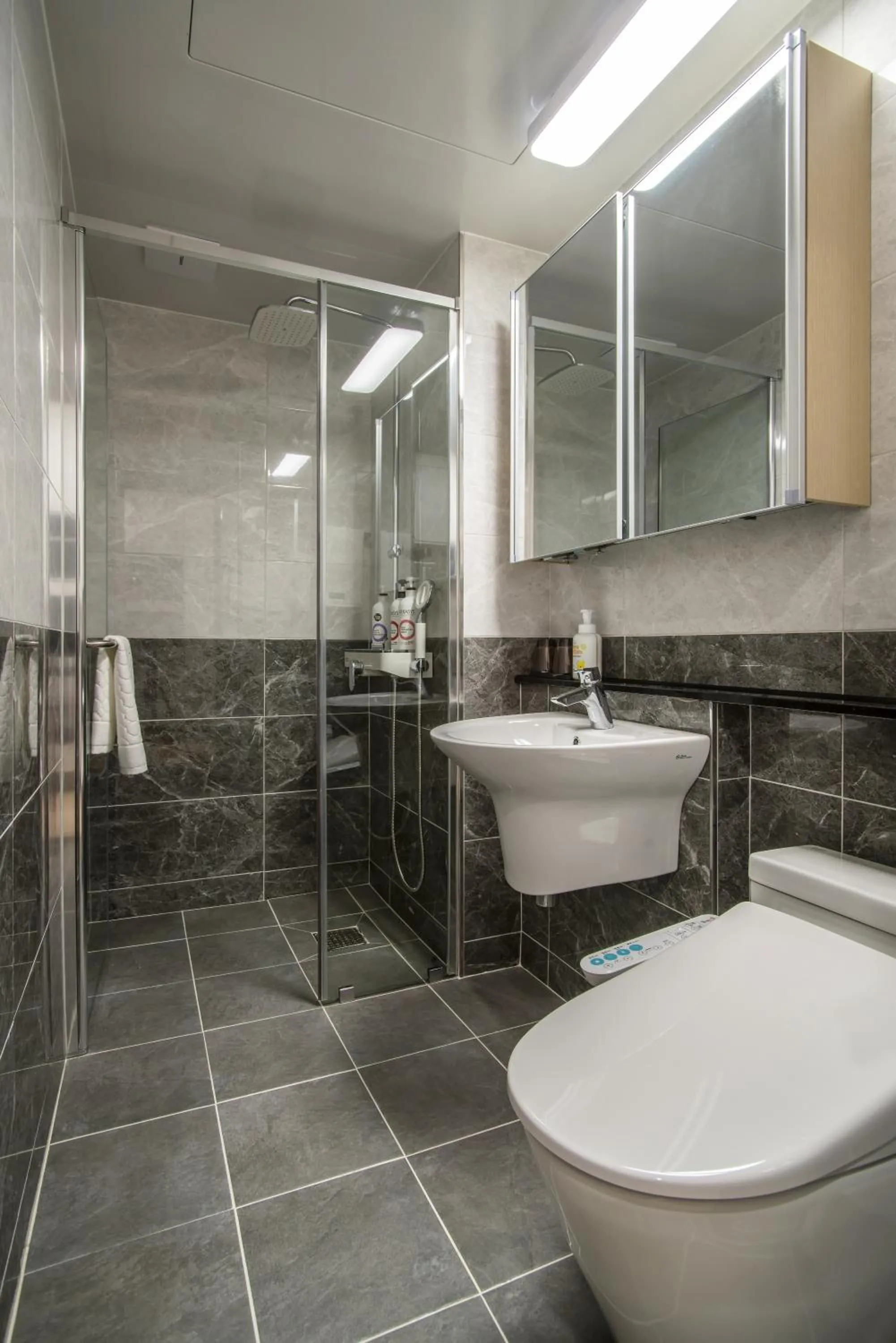 Bathroom in Jeju Central Park Residence