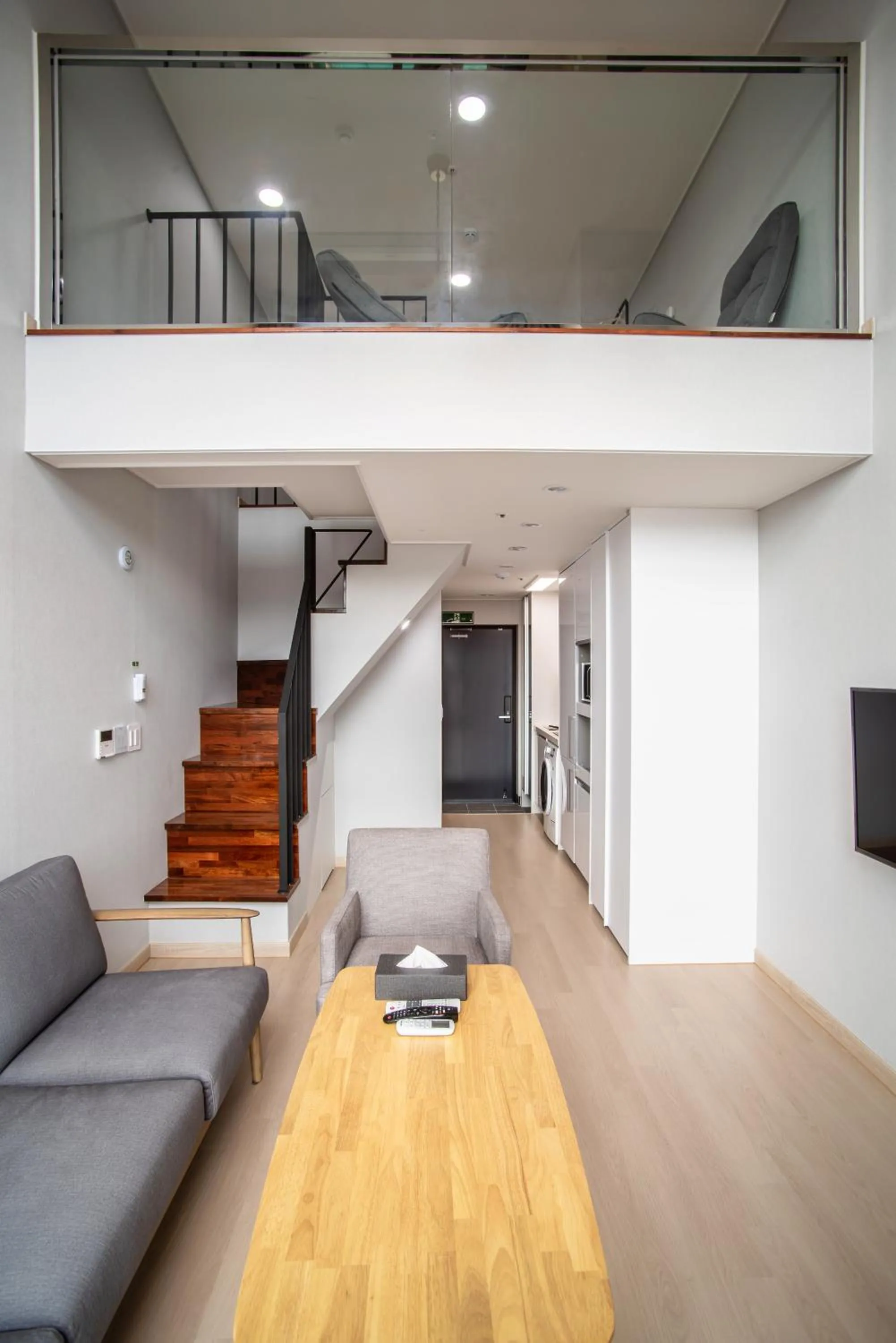 Living room in Jeju Central Park Residence