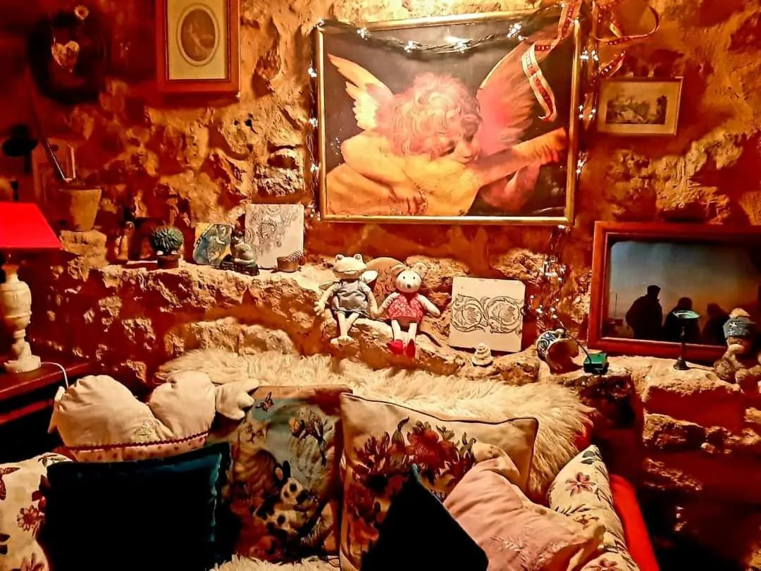 Bed in Romantic getaway to Cuenca - La Quinta