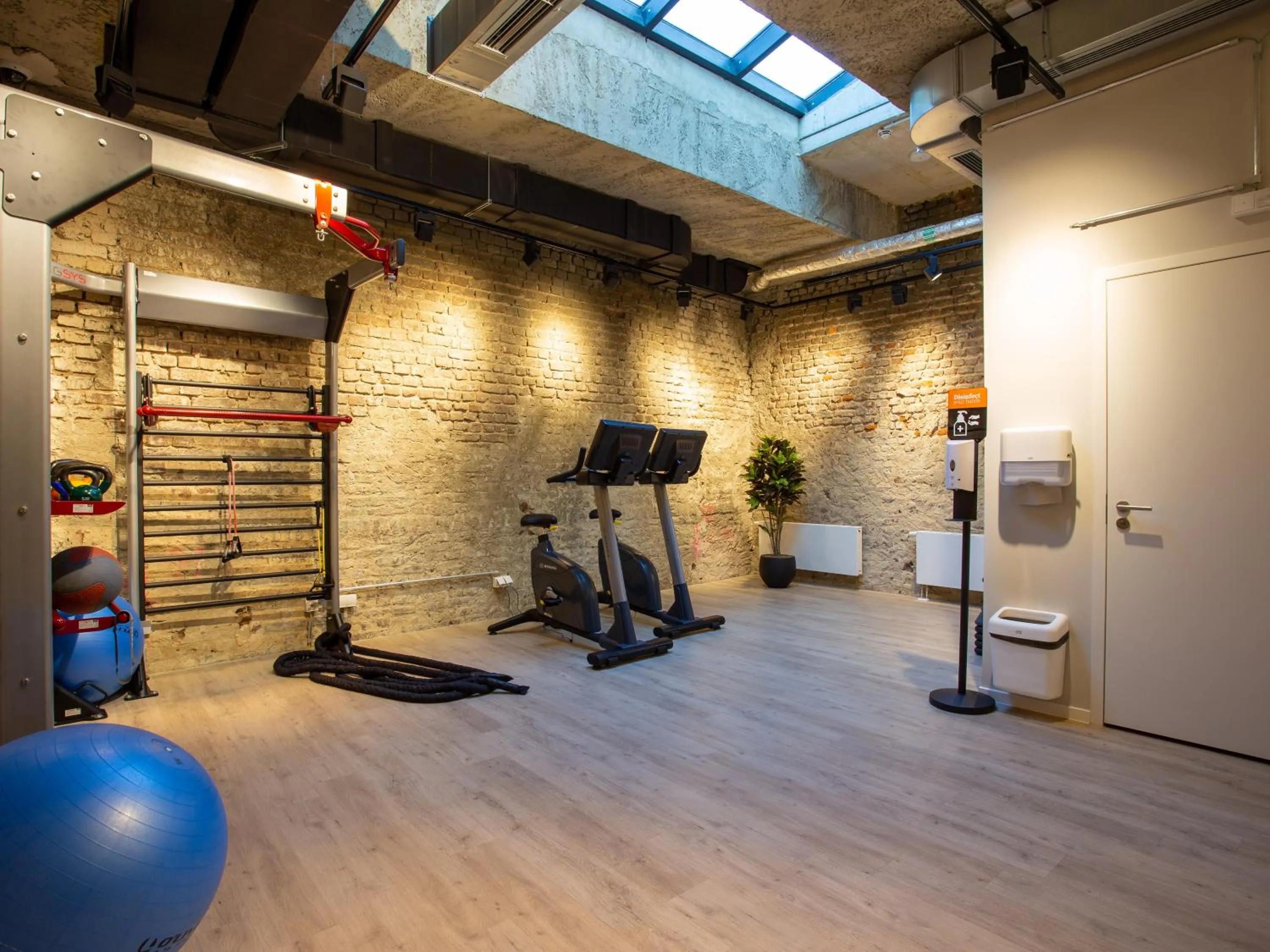 Fitness centre/facilities in Limehome Düsseldorf Stresemannstraße - Digital Access