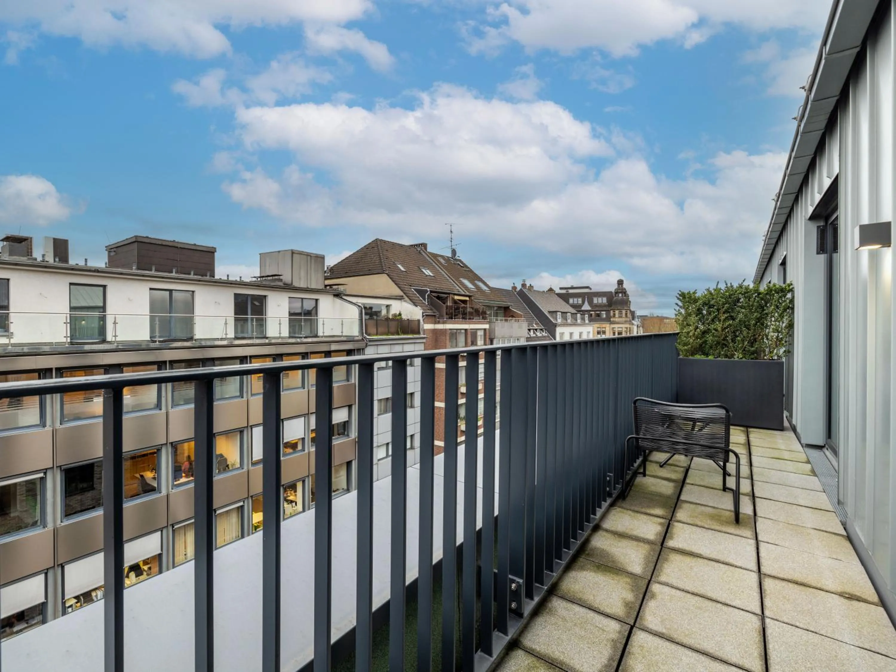 Patio in Limehome Düsseldorf Stresemannstraße - Digital Access