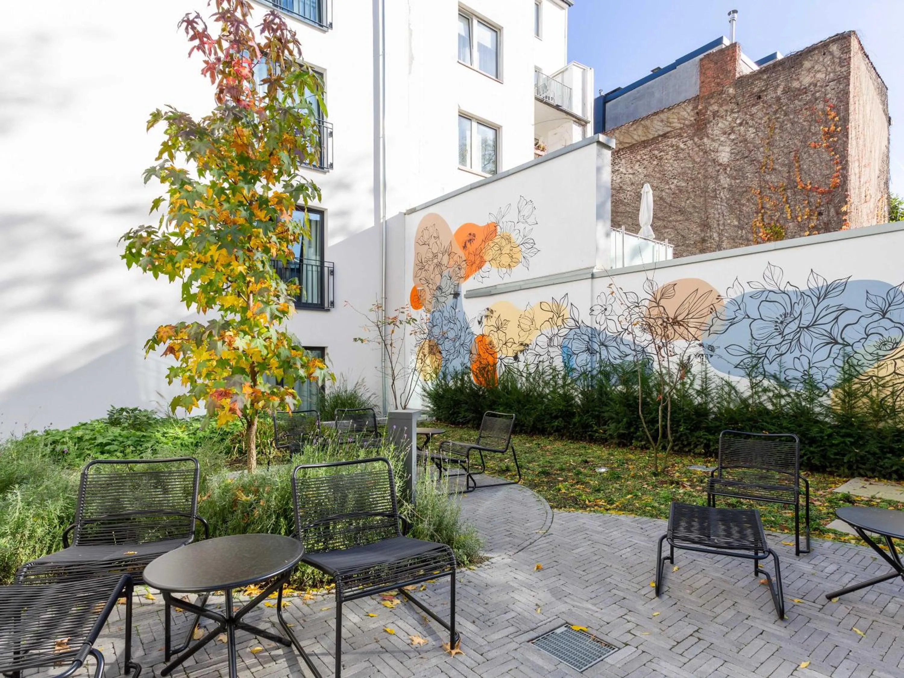 Balcony/Terrace in Limehome Düsseldorf Stresemannstraße - Digital Access