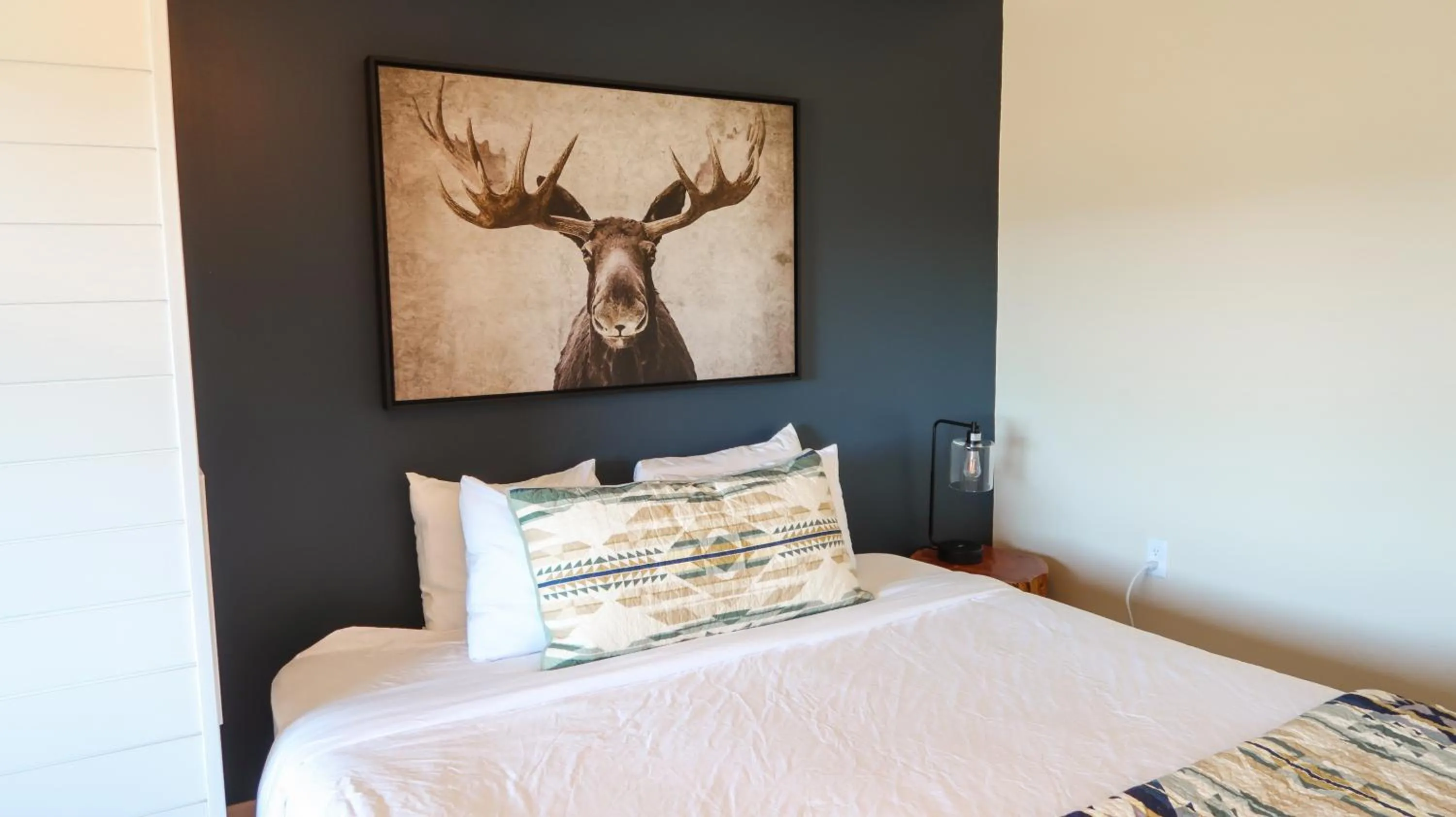 Photo of the whole room, Bed in Teton Peaks Resort