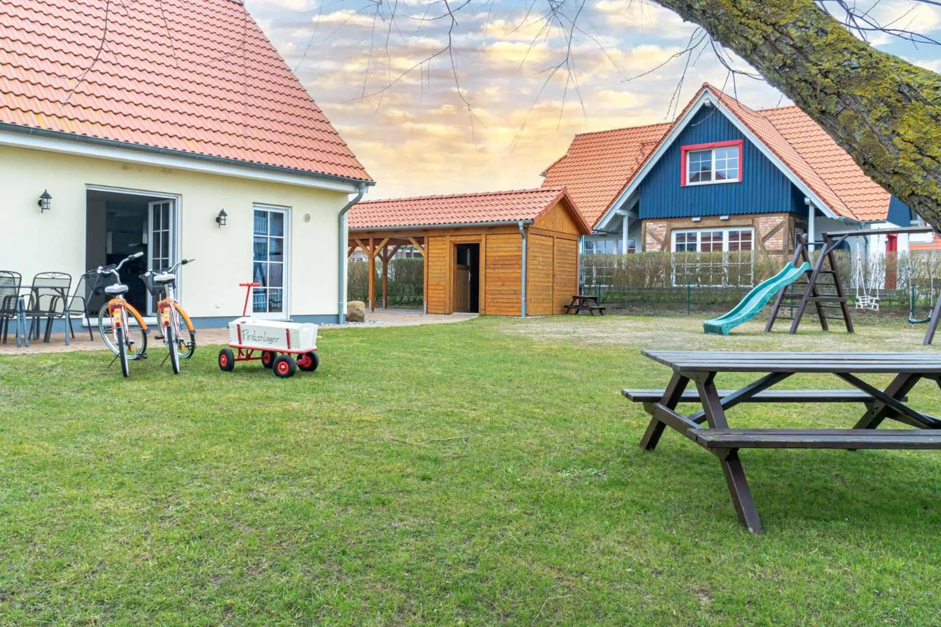 Property building in Ferienhaus Piratenlager