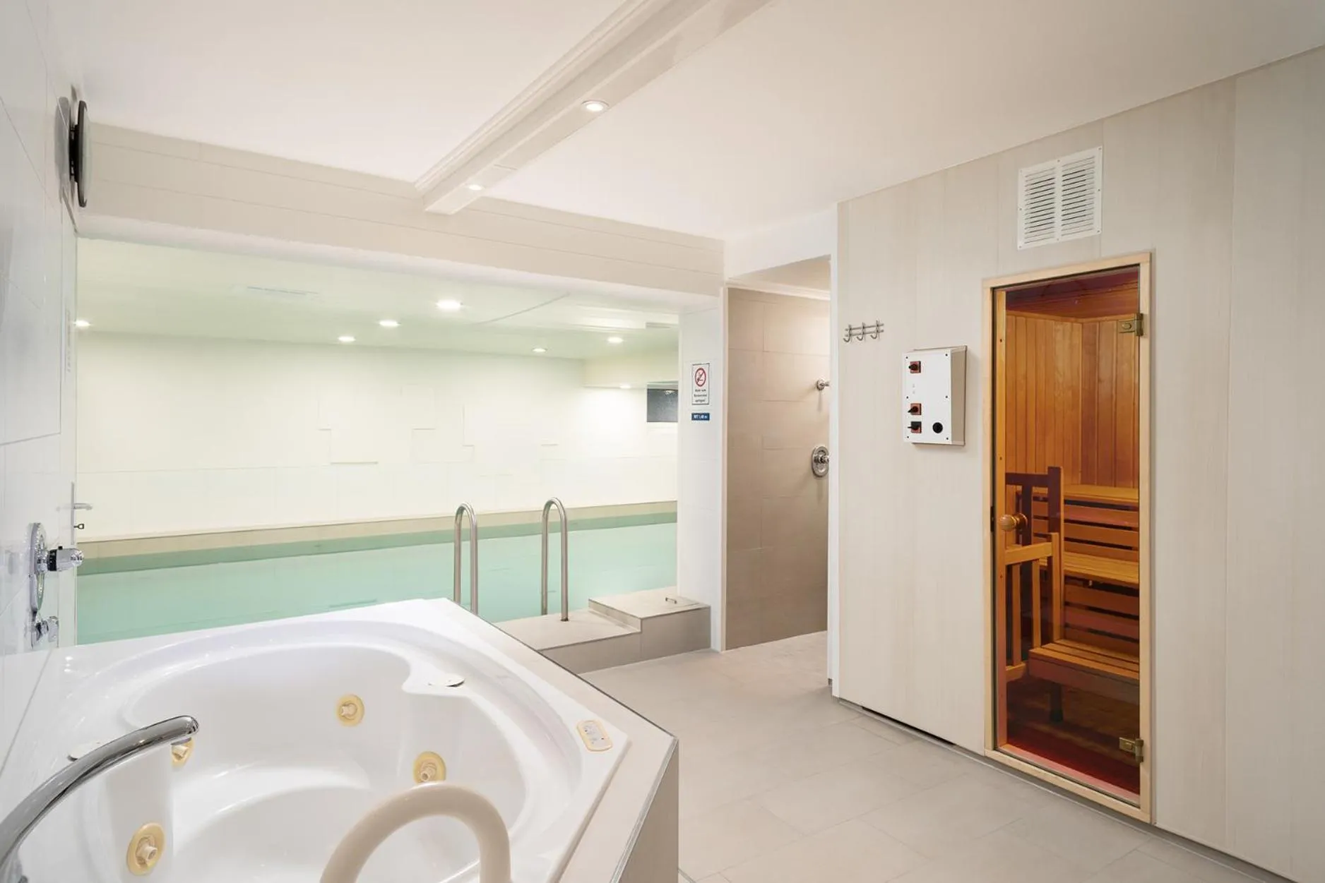 Spa and wellness centre/facilities in Hotel Haus am Park