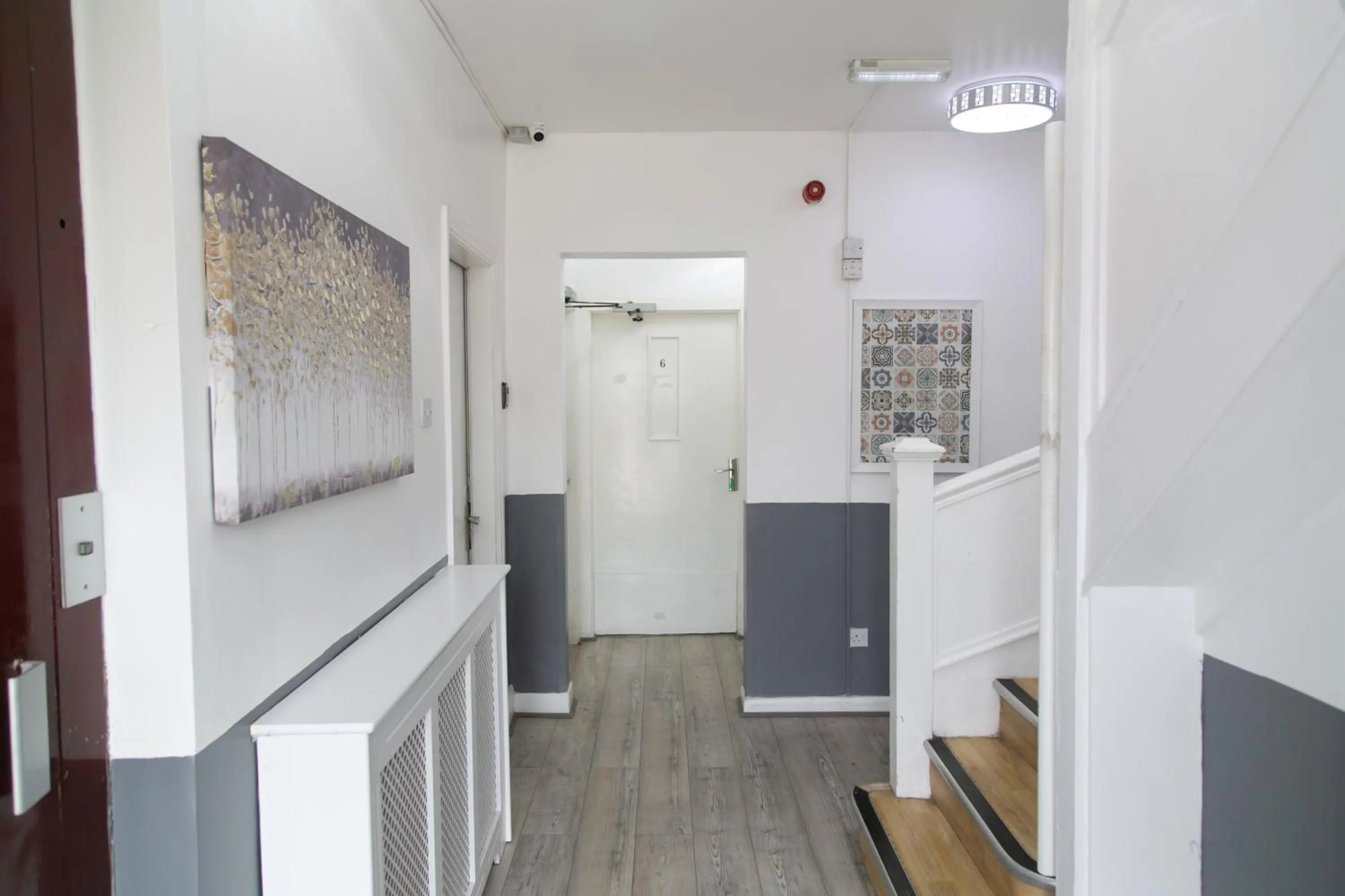 Facade/entrance in Hills View Apartments