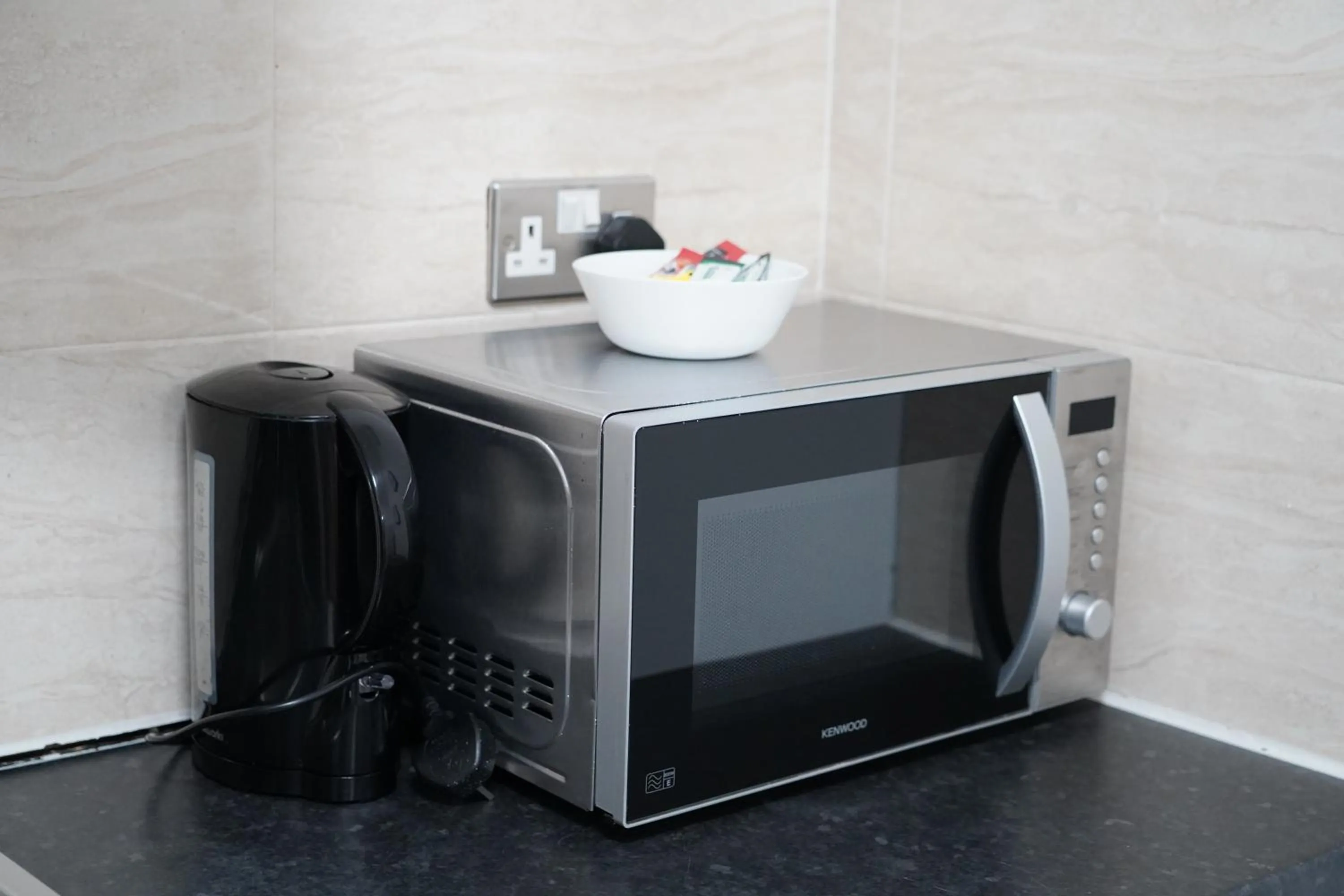 Kitchen or kitchenette in Hills View Apartments