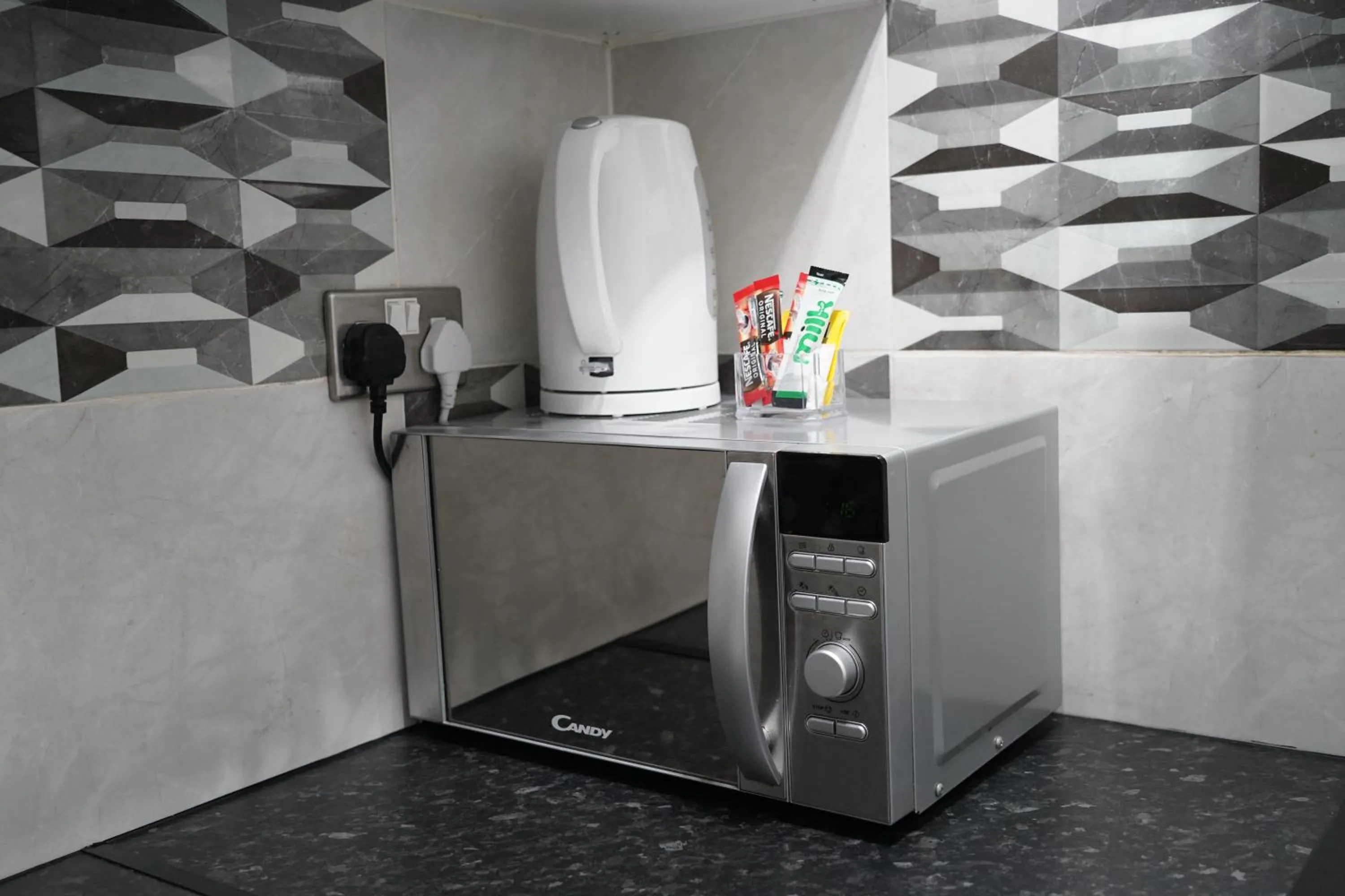 Coffee/tea facilities in Hills View Apartments