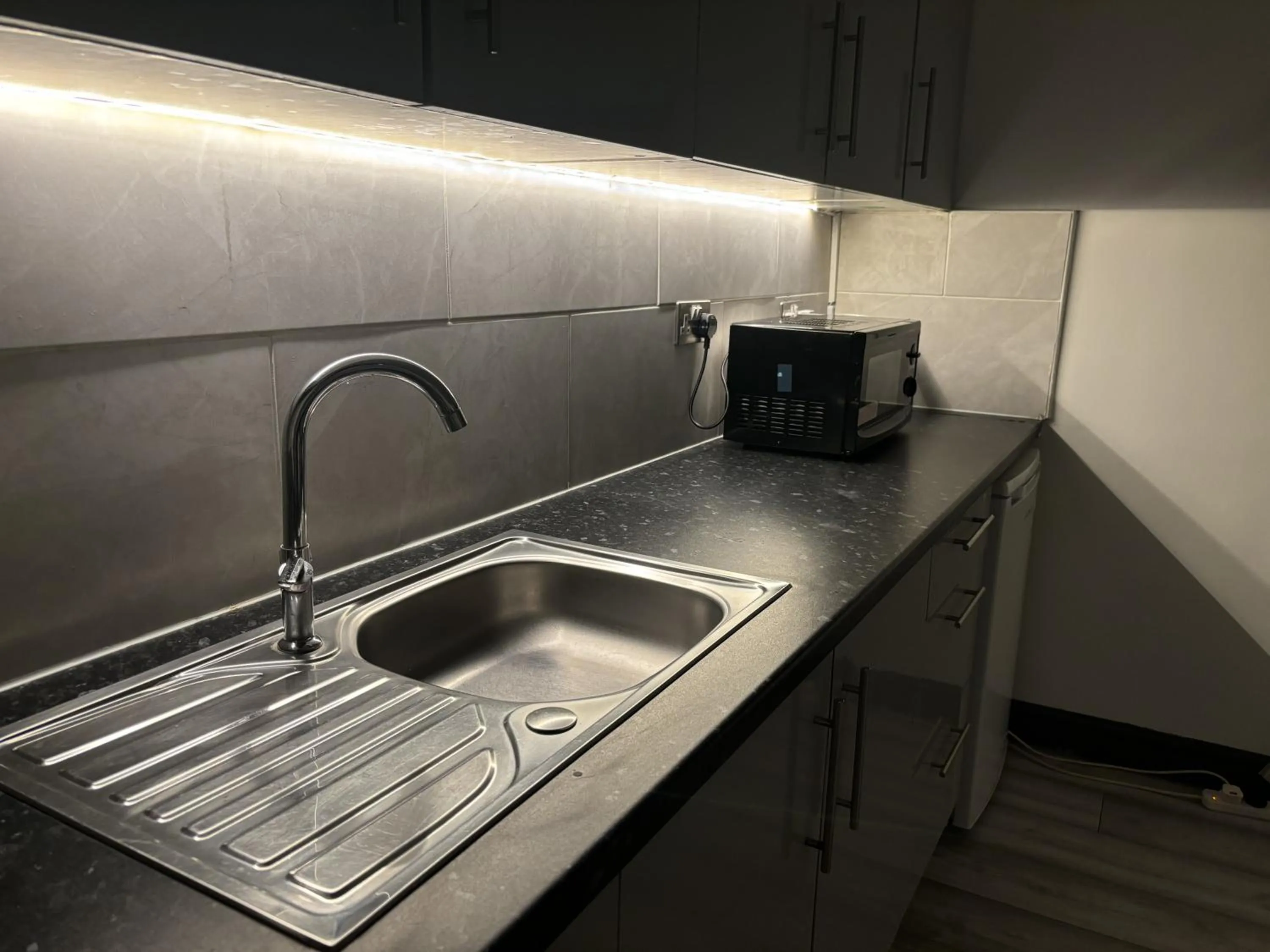 Hills View Apartments