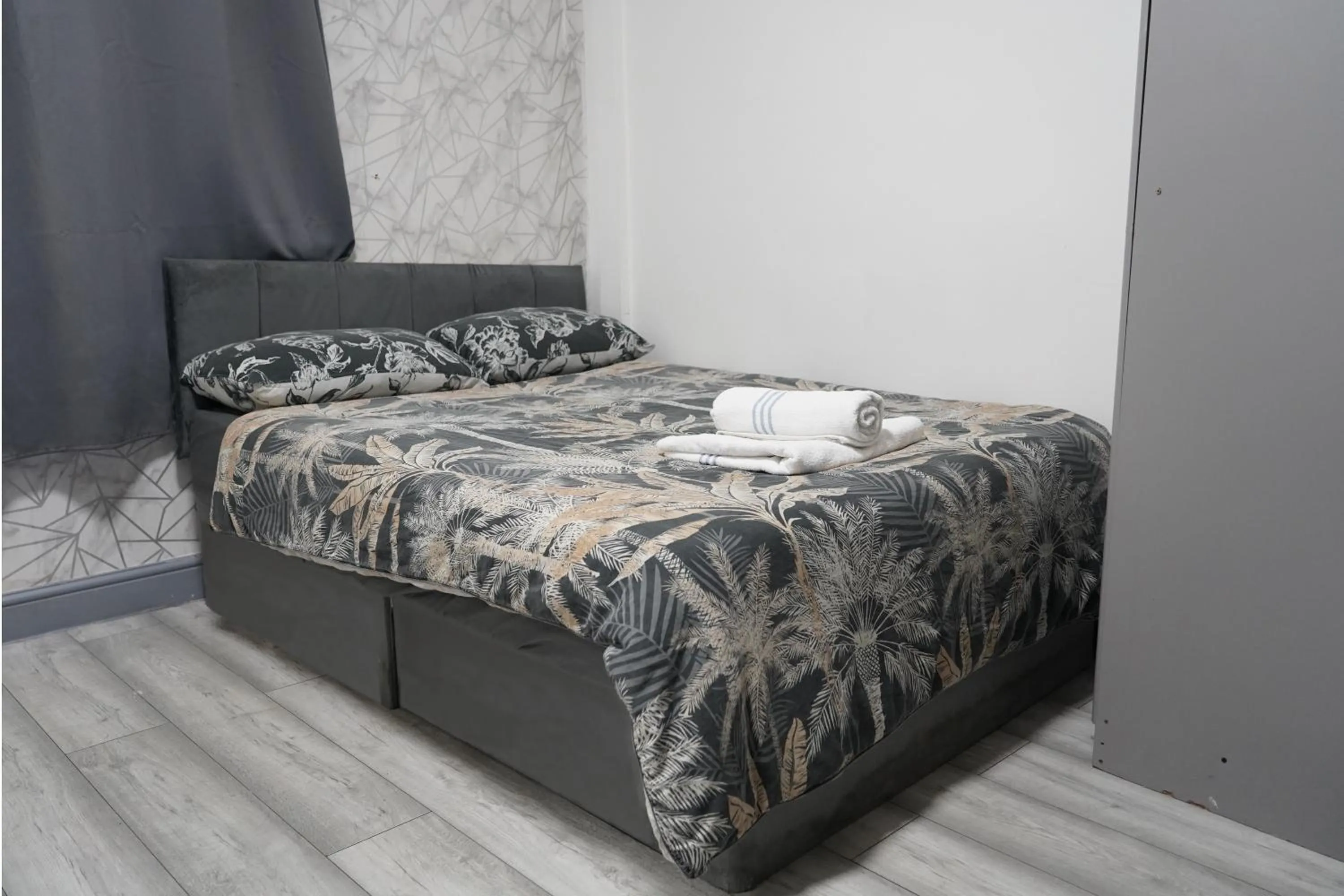 Bed in Hills View Apartments