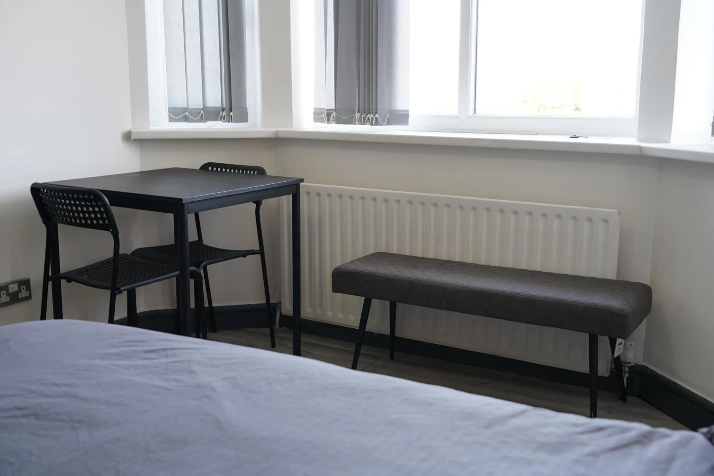 Seating area in Hills View Apartments