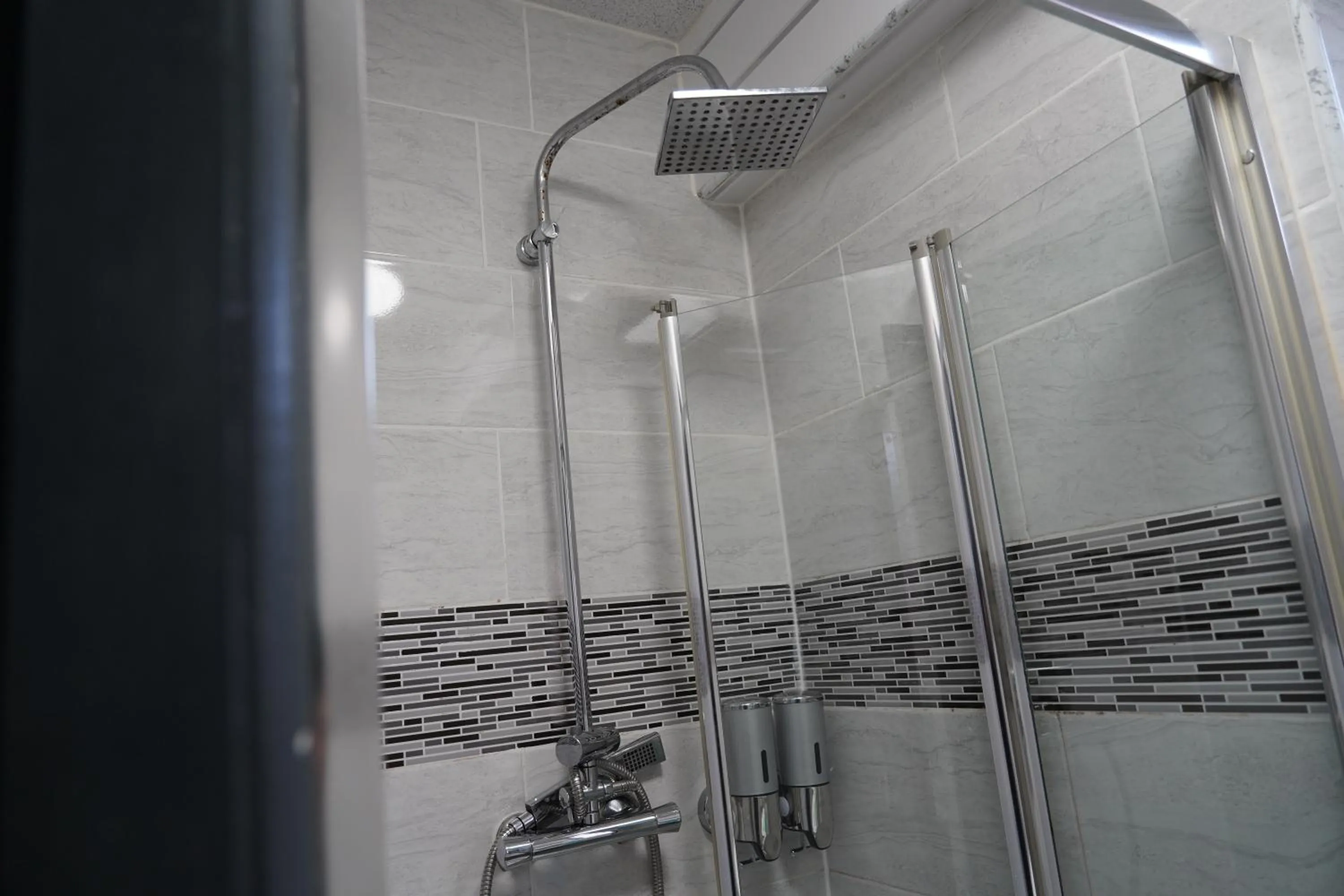 Bathroom in Hills View Apartments