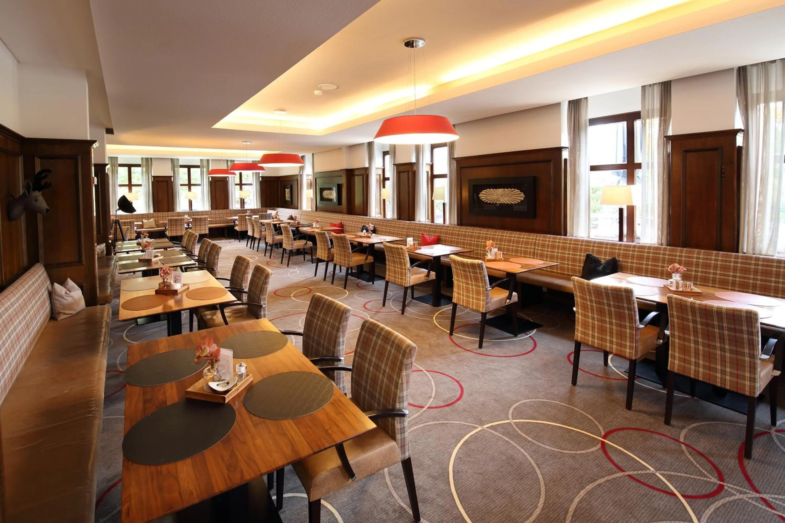 Restaurant/places to eat in Lobinger-Parkhotel