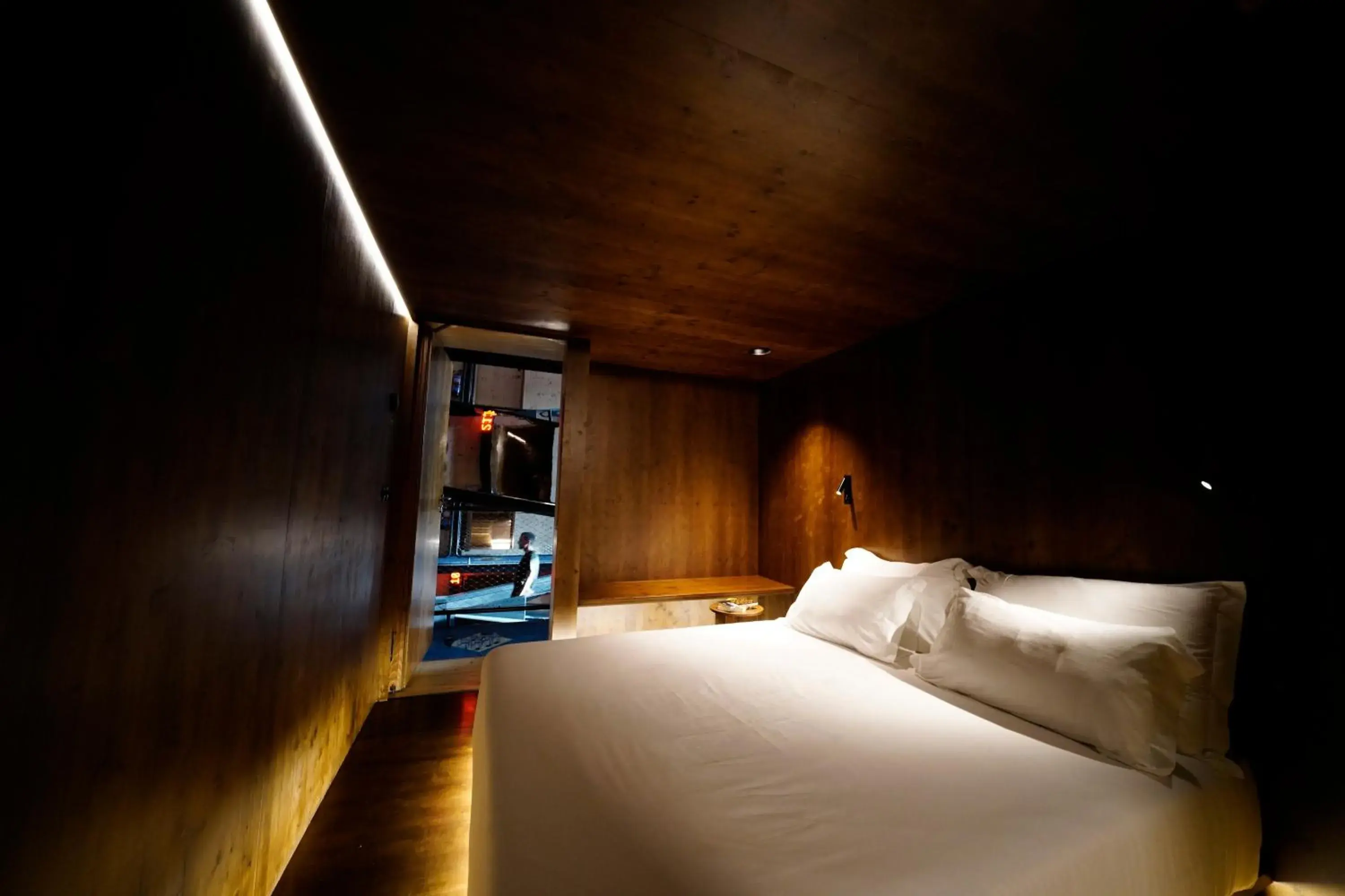 Double Box in Zero Box Lodge Coimbra Double Box in Zero Box Lodge Coimbra