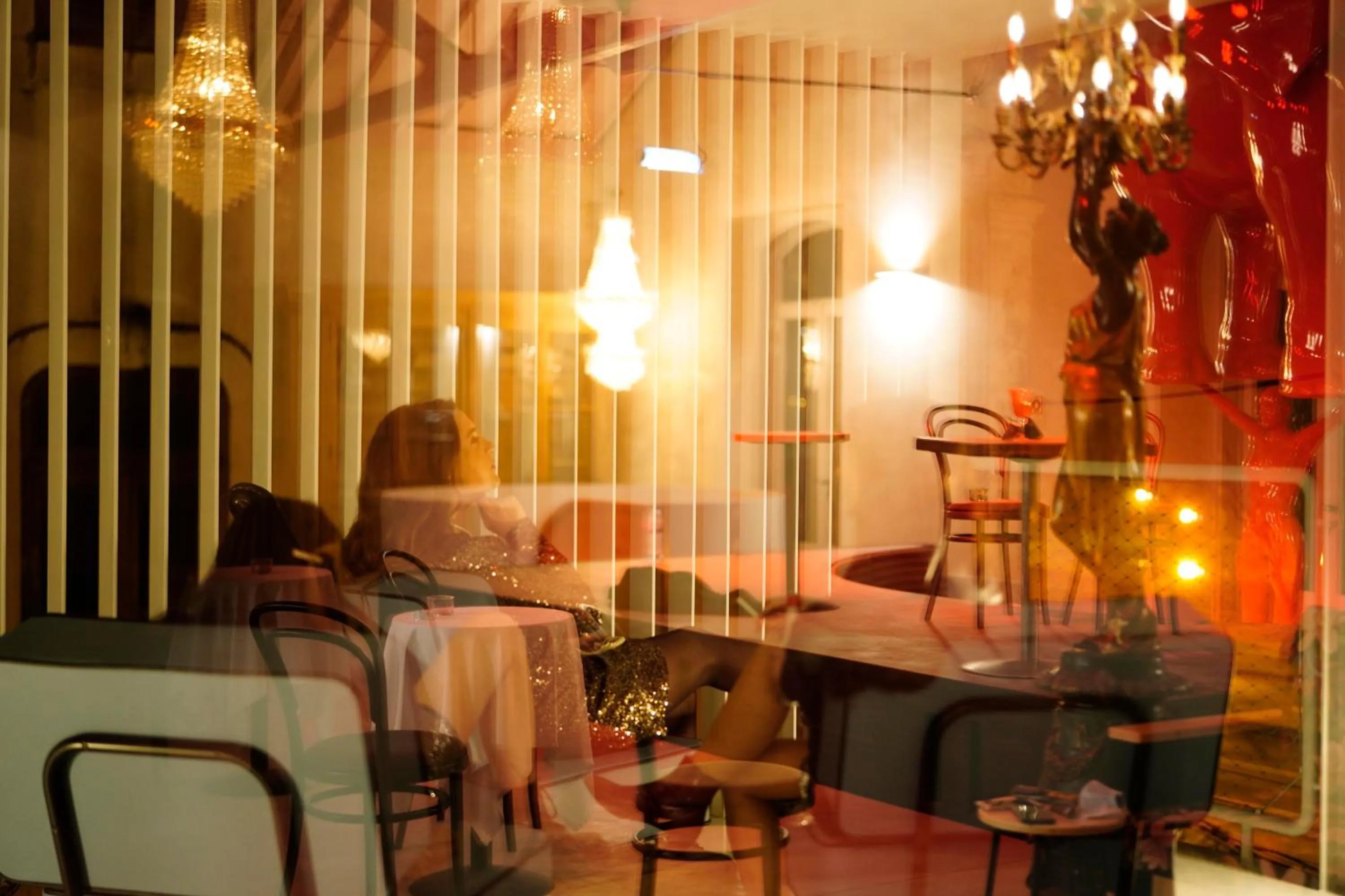 Restaurant/places to eat in Zero Box Lodge Coimbra