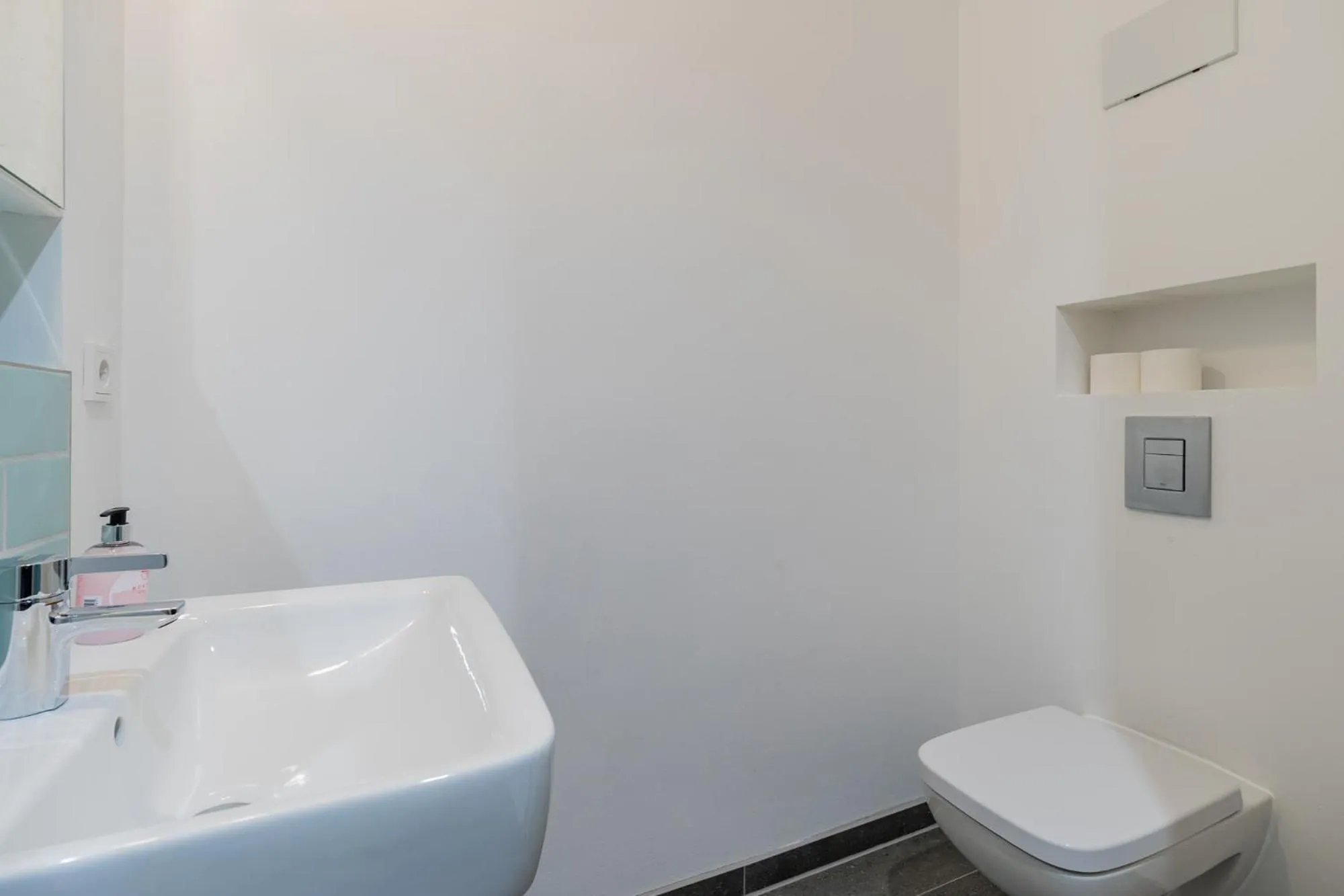 Toilet in Nena Apartments Moritzplatz