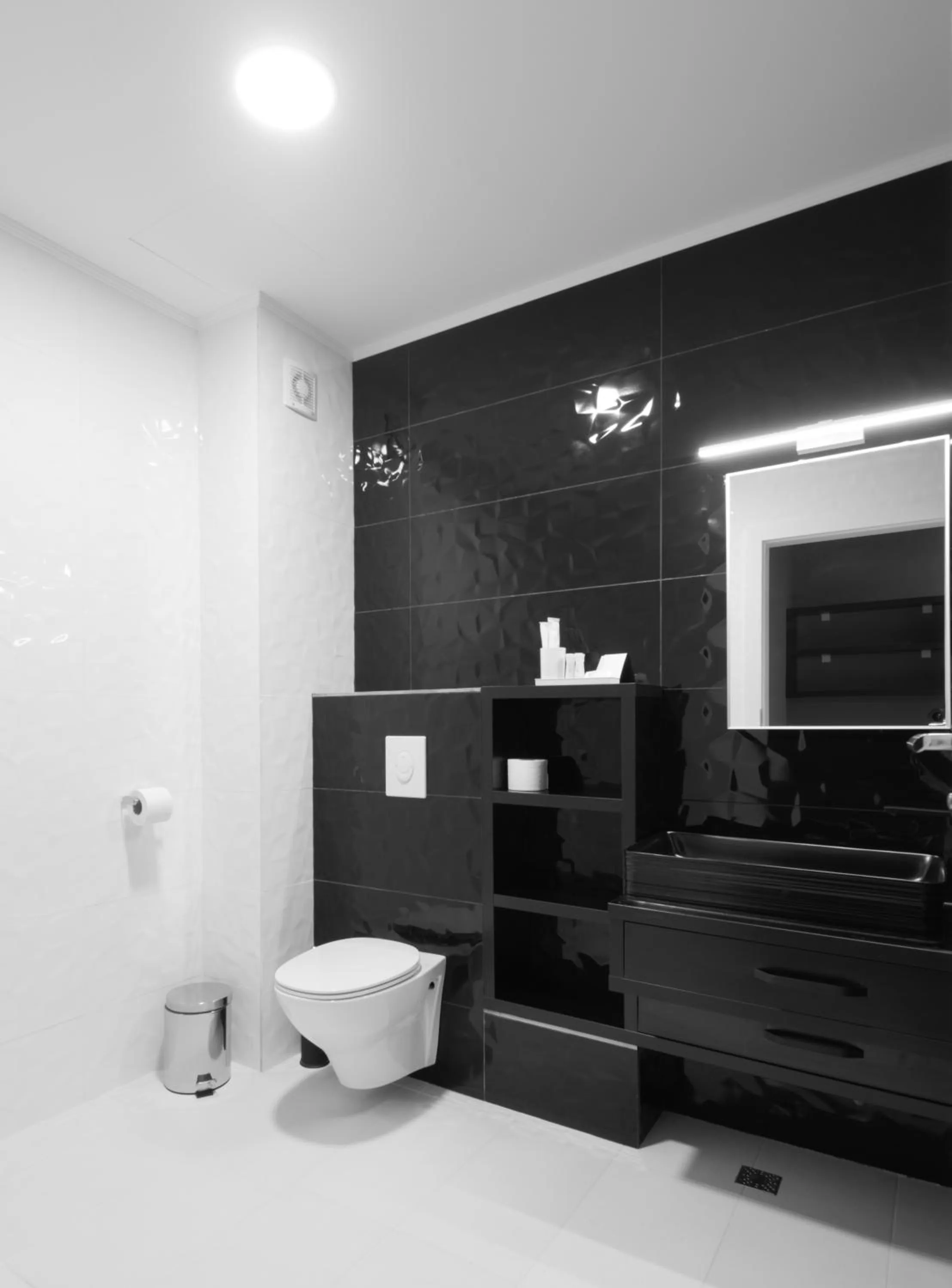 Toilet in Hotel Javu