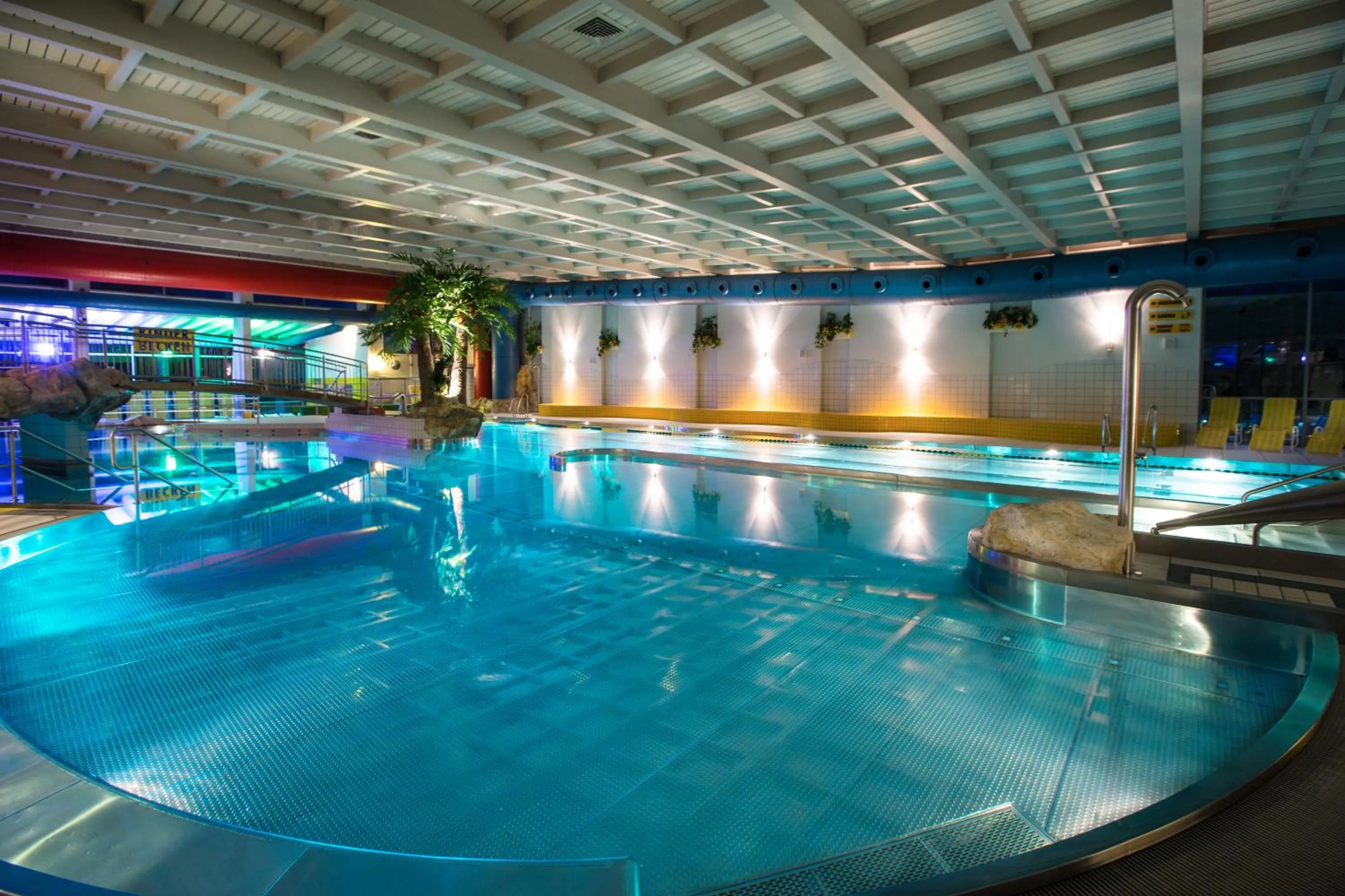 Swimming pool in Sporthotel Royer