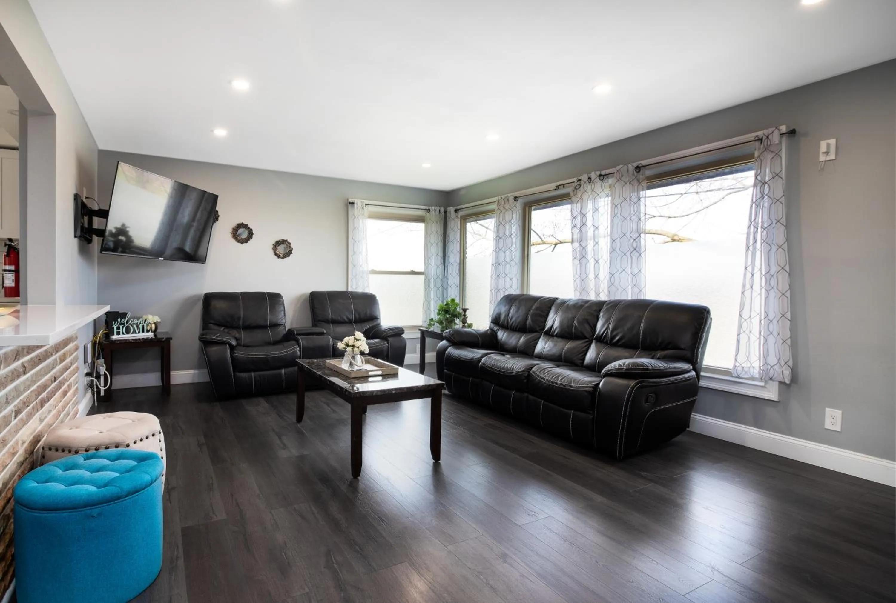 The Grand Gorge Villa-With Private Yard & Parking, Minutes From Falls & Casino by Niagara Hospitaliy