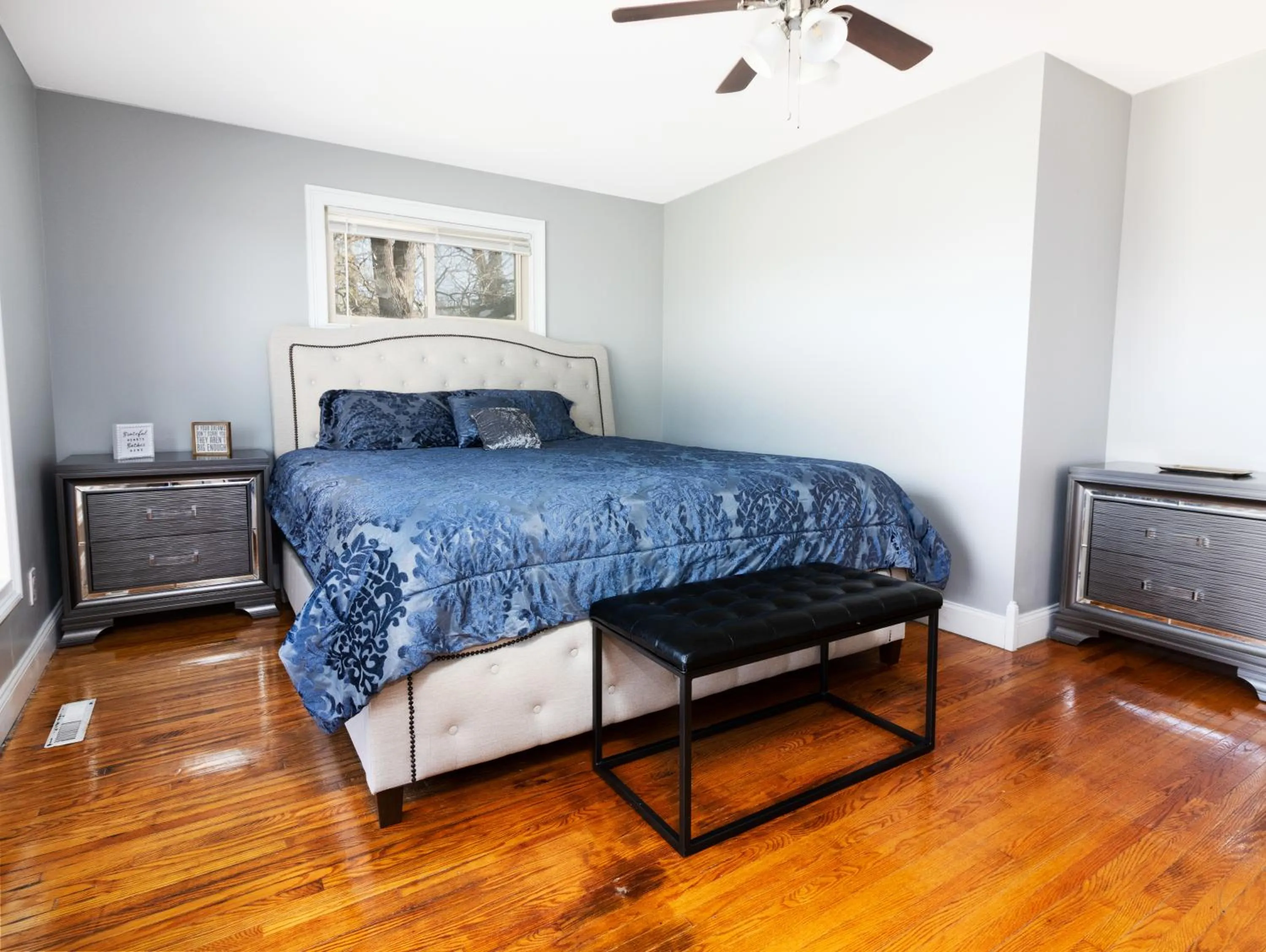 Bed in The Grand Gorge Villa-With Private Yard & Parking, Minutes From Falls & Casino by Niagara Hospitaliy