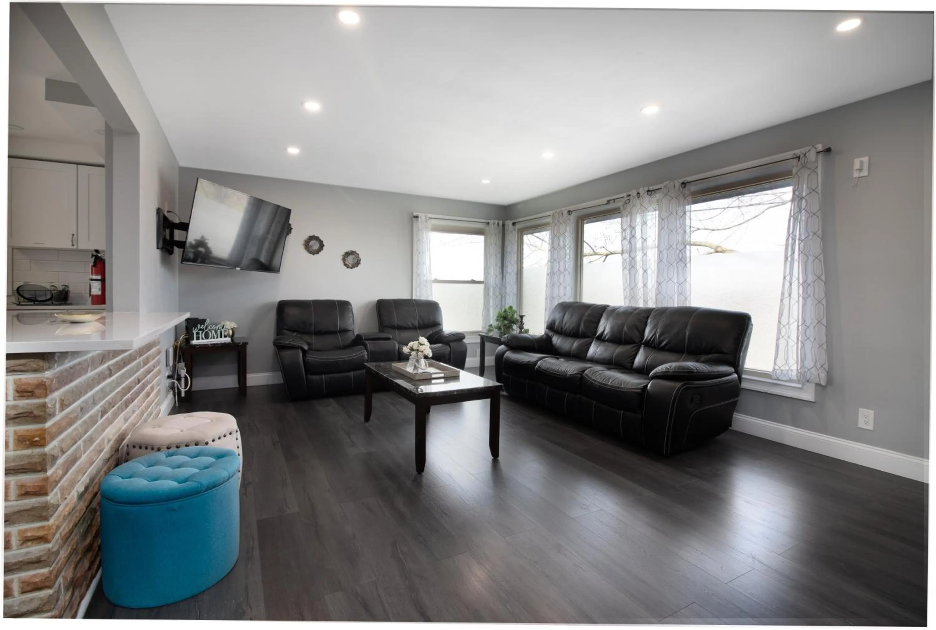 The Grand Gorge Villa-With Private Yard & Parking, Minutes From Falls & Casino by Niagara Hospitaliy