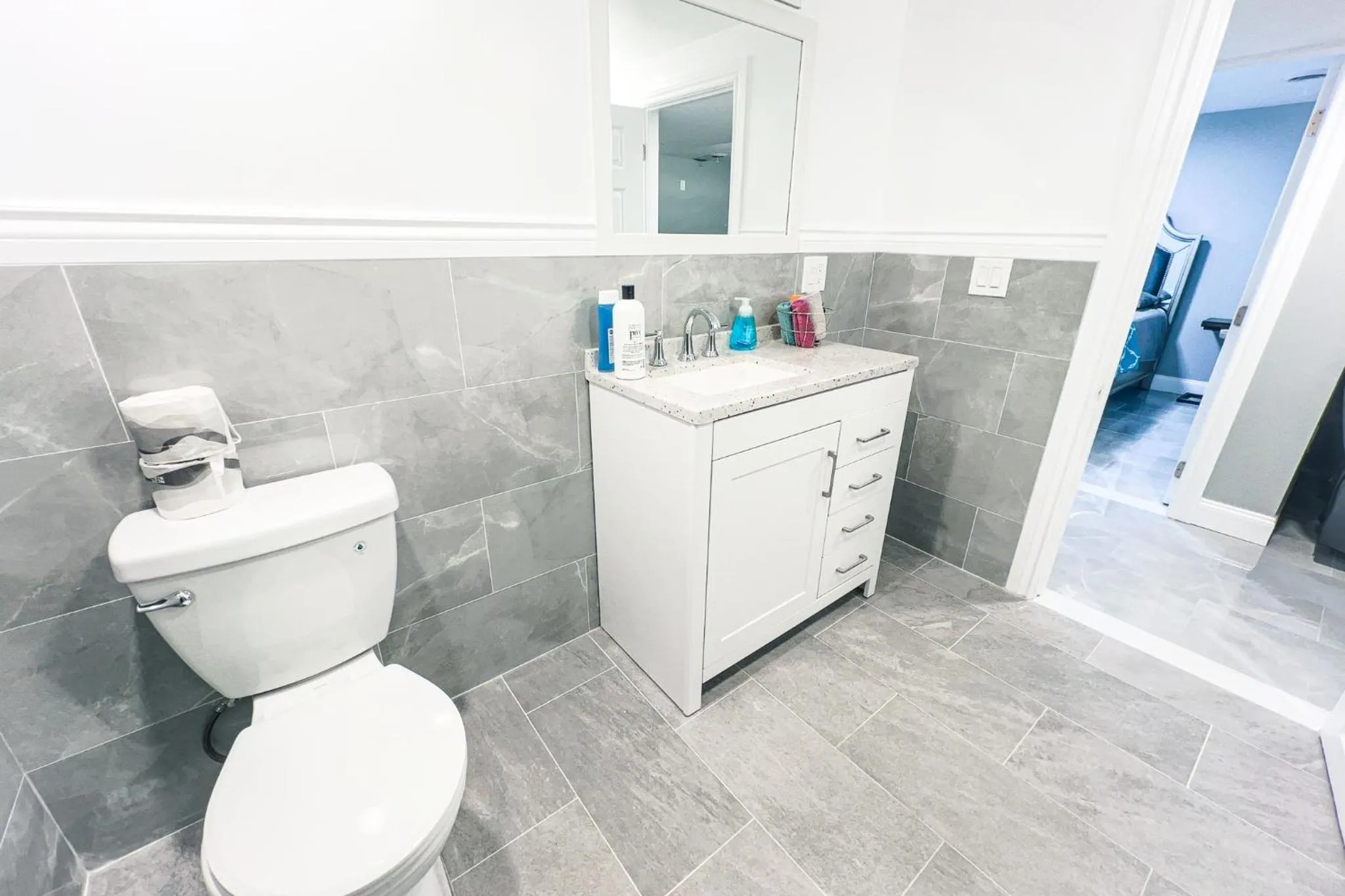 The Grand Gorge Villa-With Private Yard & Parking, Minutes From Falls & Casino by Niagara Hospitaliy