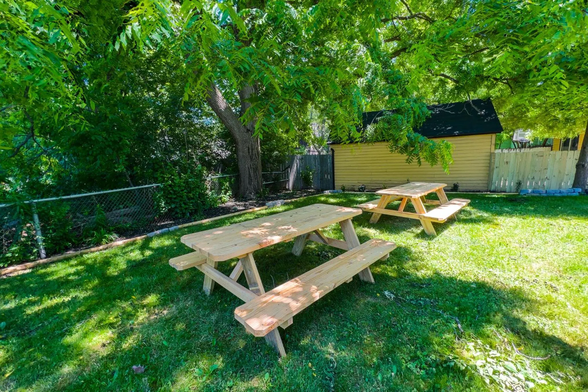 The Grand Gorge Villa-With Private Yard & Parking, Minutes From Falls & Casino by Niagara Hospitaliy