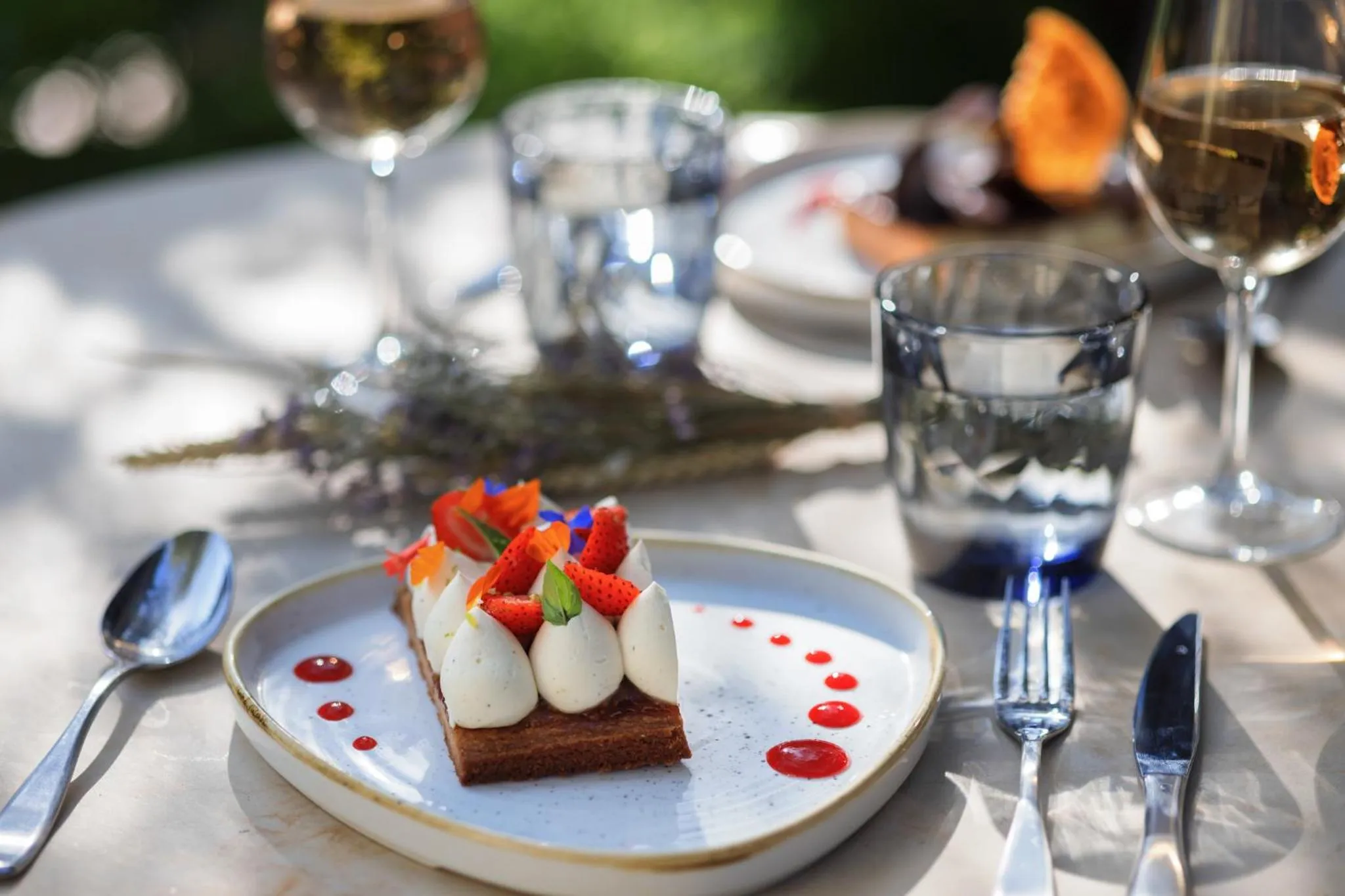 Restaurant/places to eat in LOU CALEN