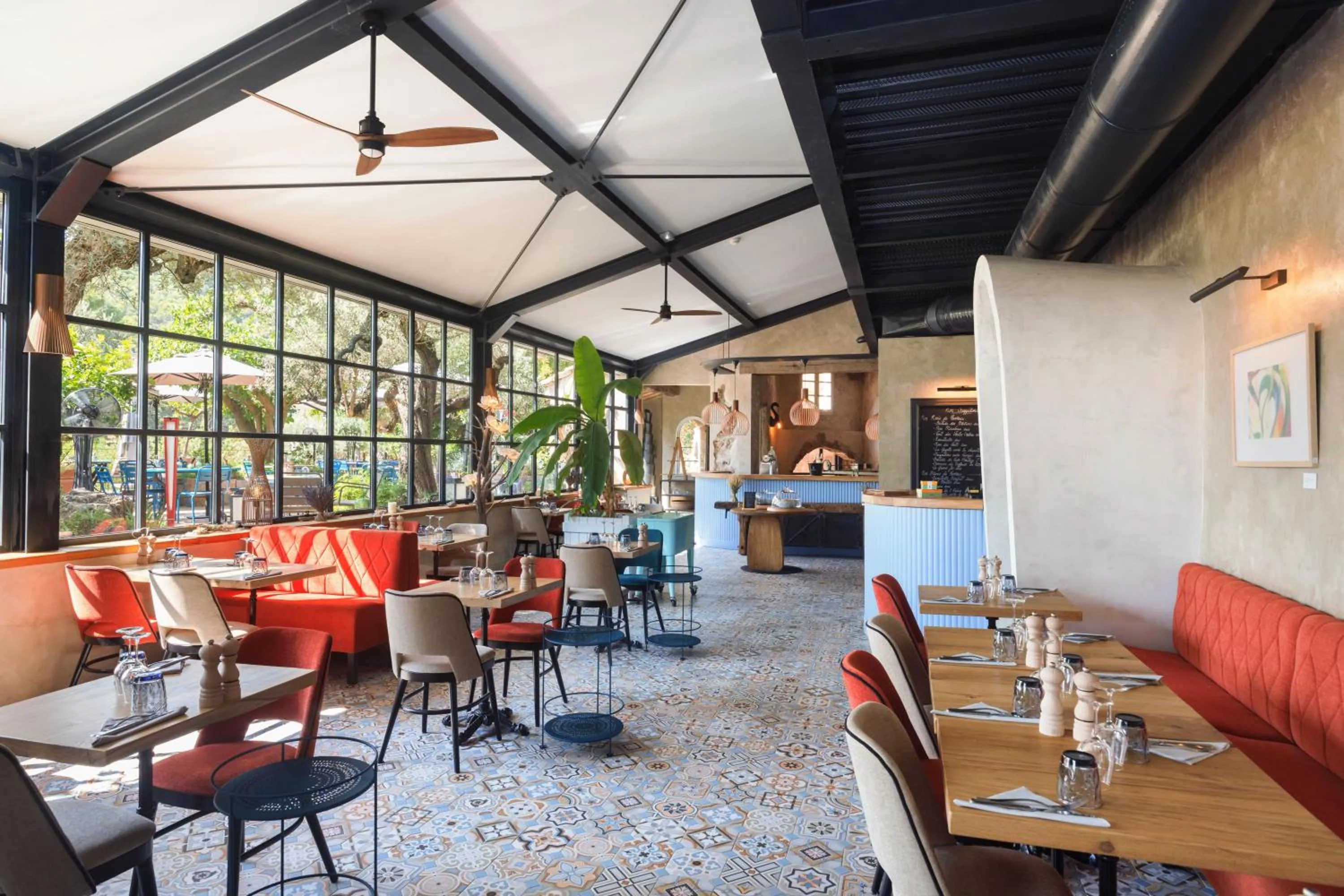 Restaurant/places to eat in LOU CALEN