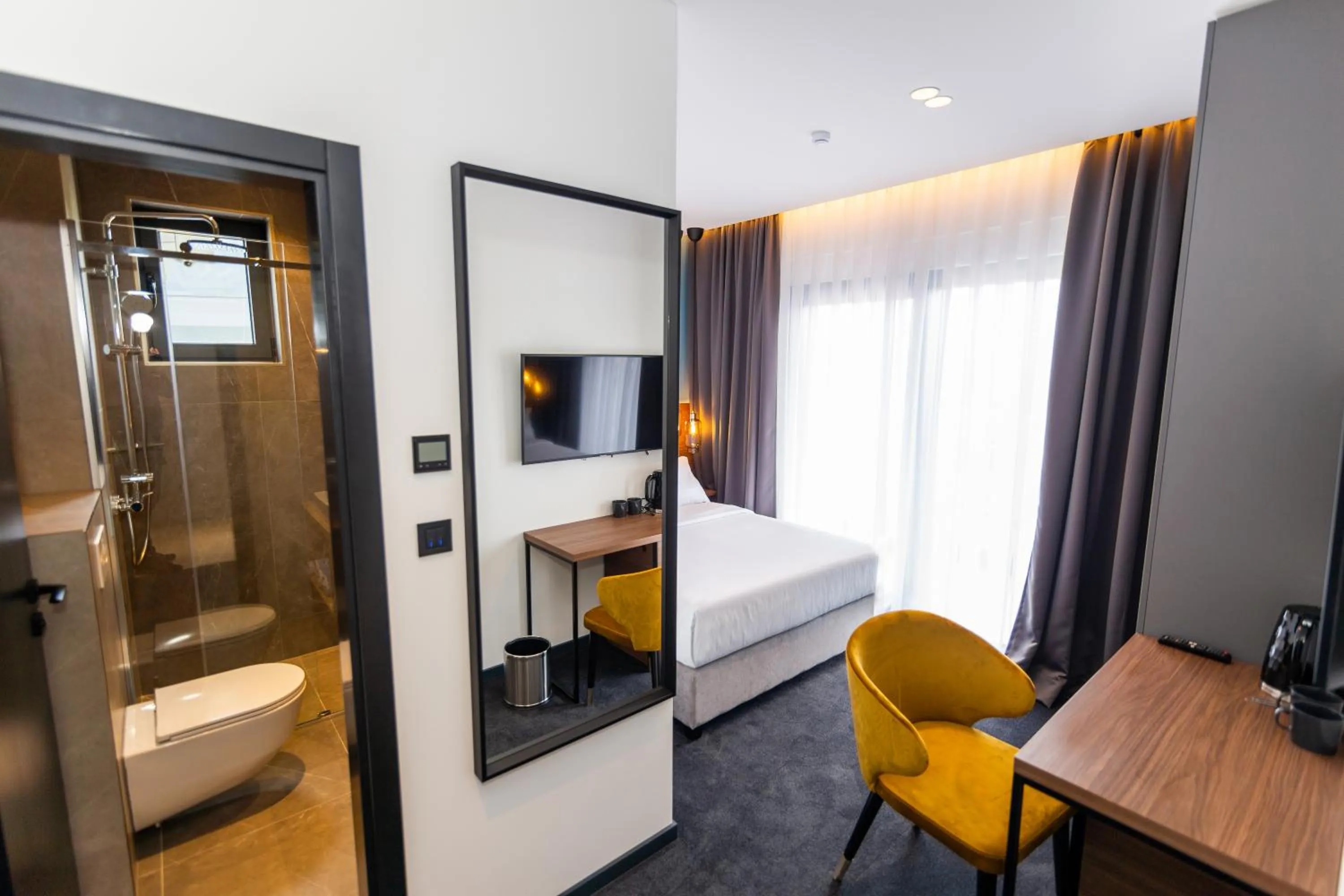 Bedroom in Boutique ROOMs 76