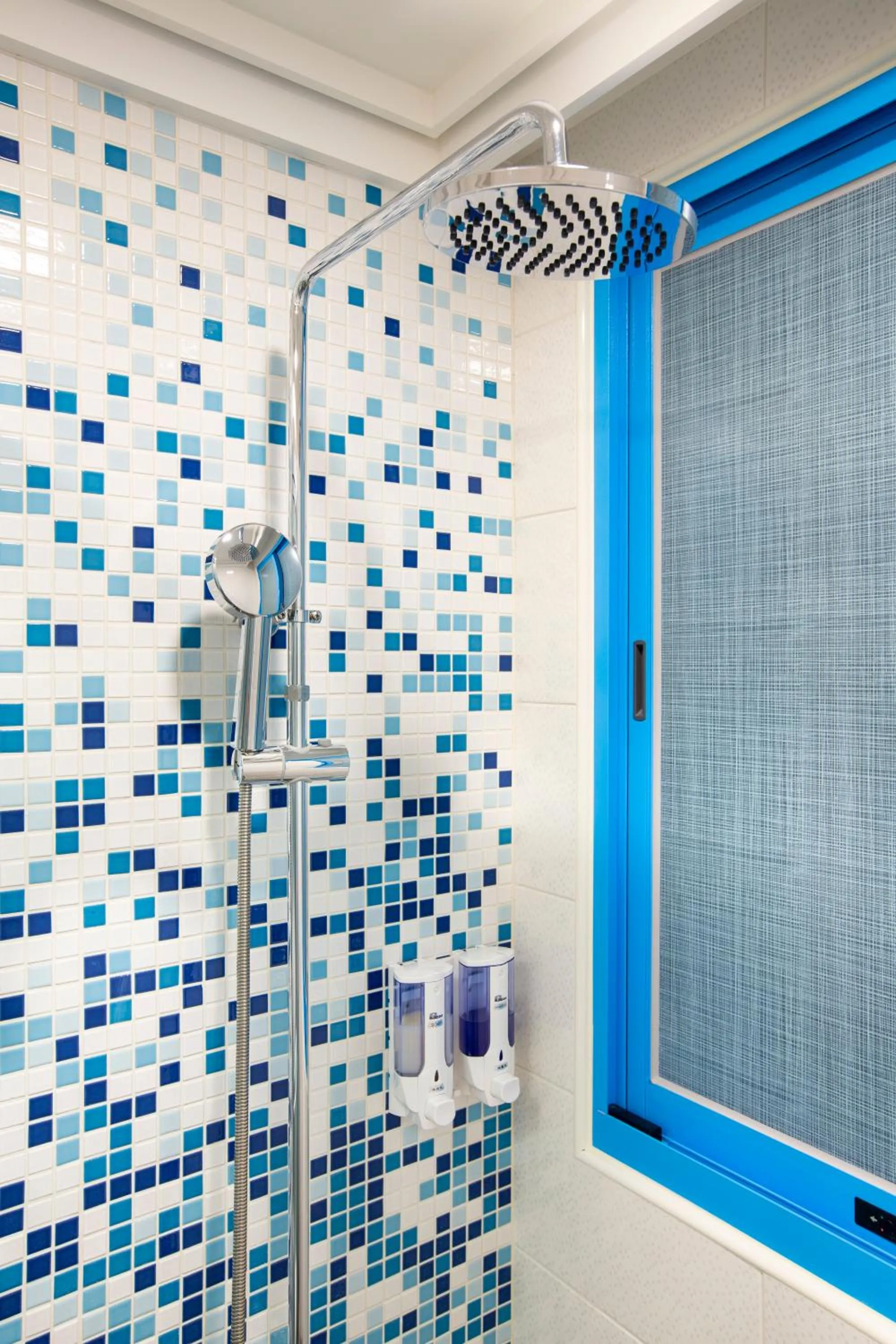 Shower in San Chiao Hotel