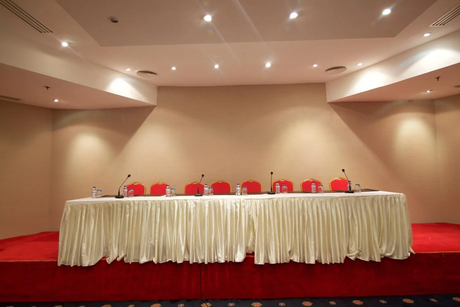 Hala Hotel & Aqua Park