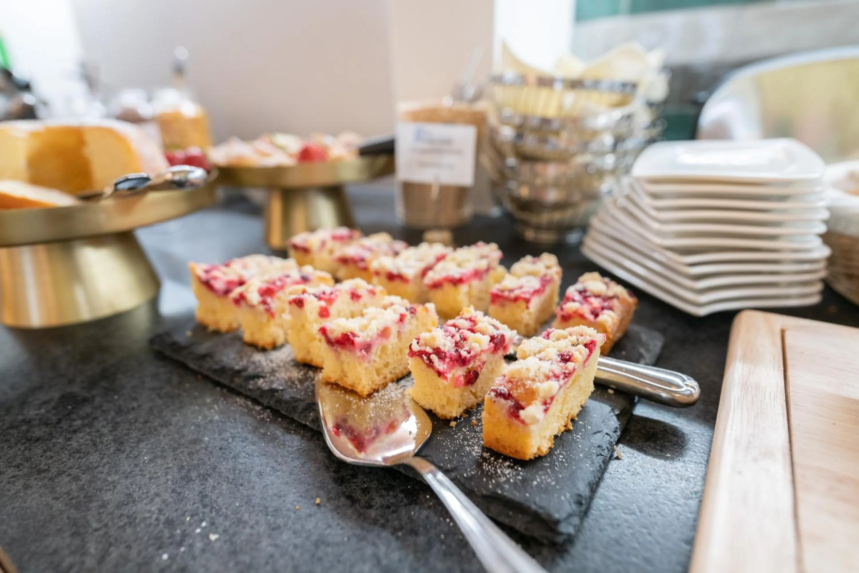 Buffet breakfast in Cityhotel Trumer Stube