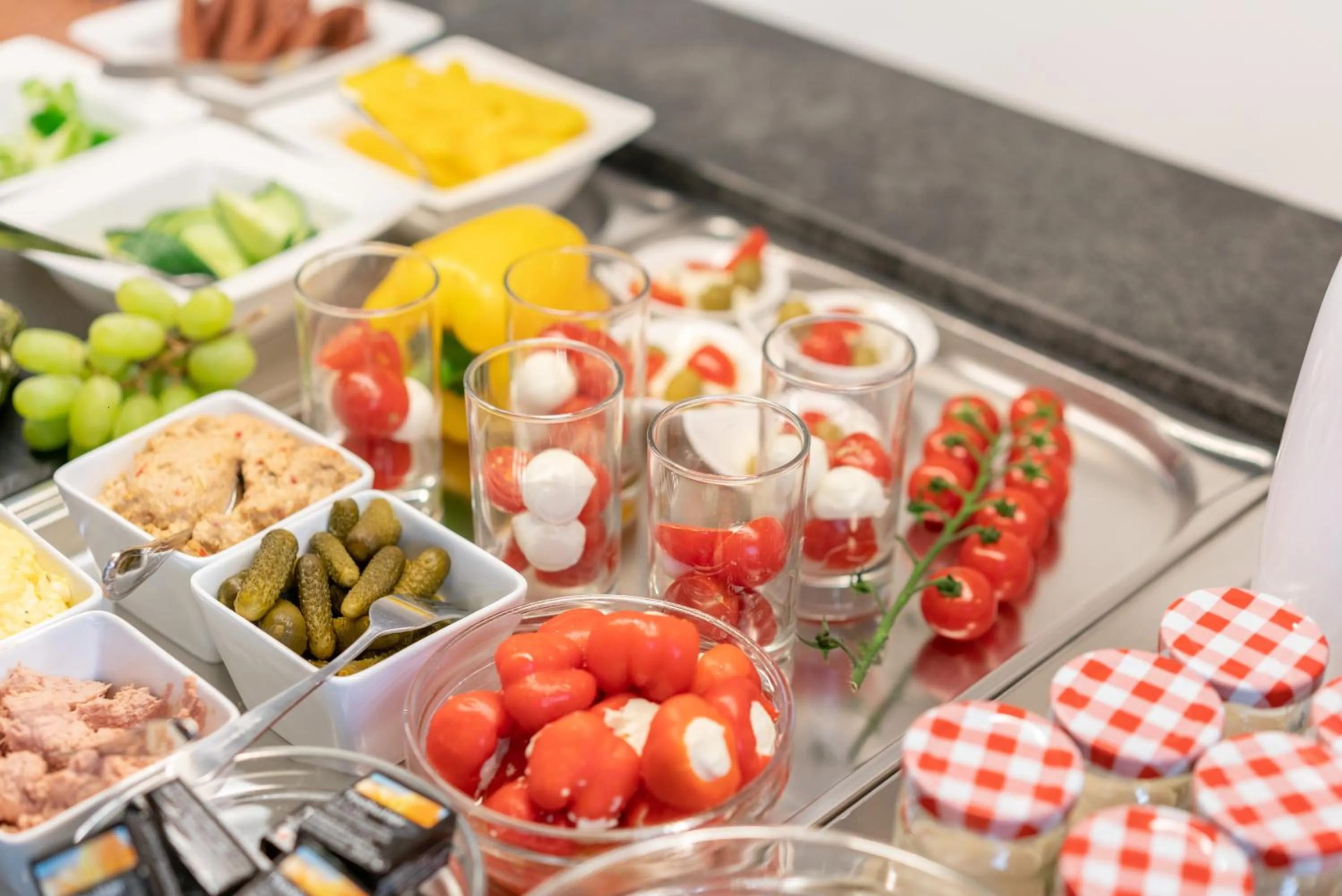 Buffet breakfast in Cityhotel Trumer Stube