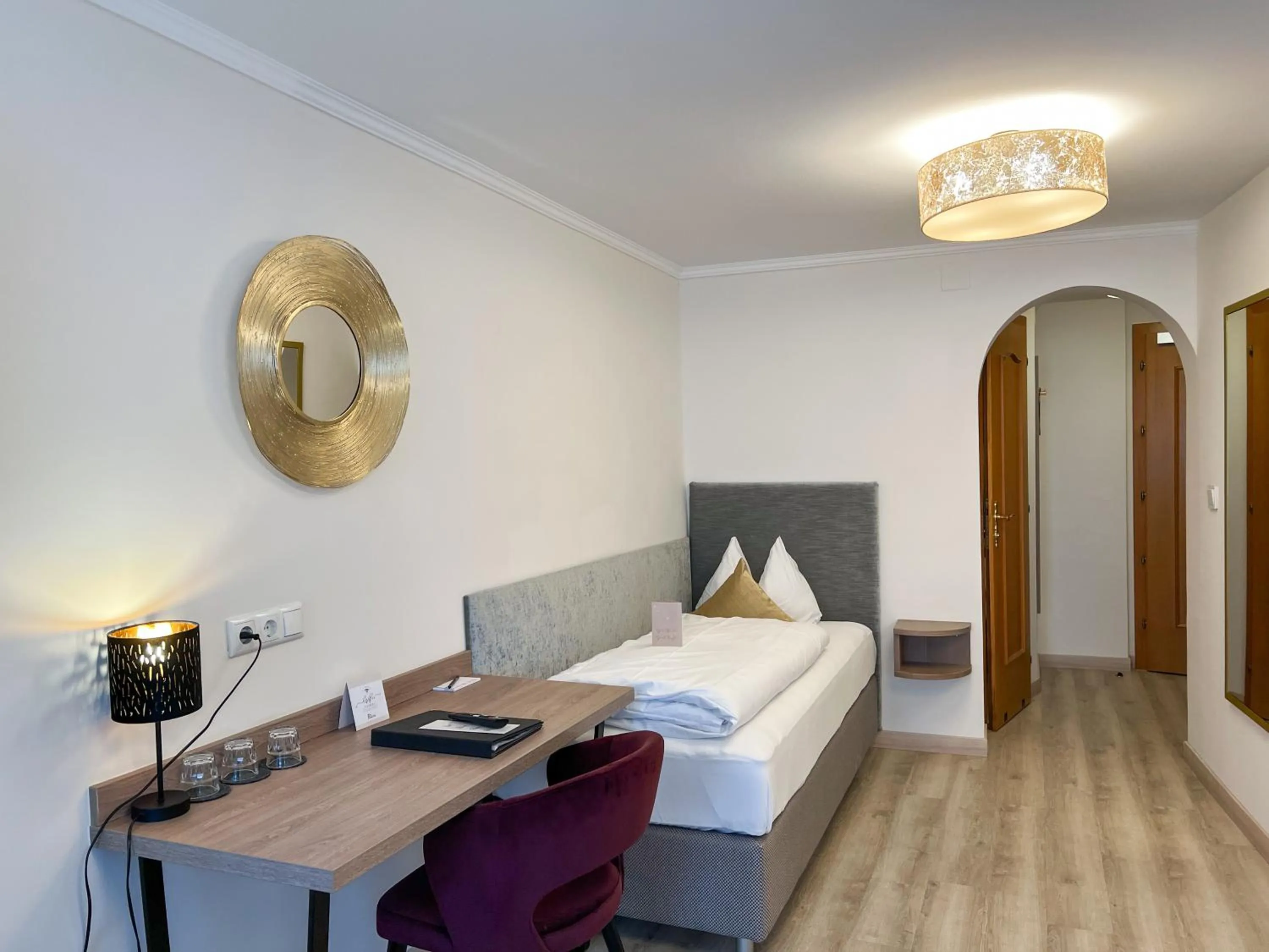 Photo of the whole room, Bed in Cityhotel Trumer Stube