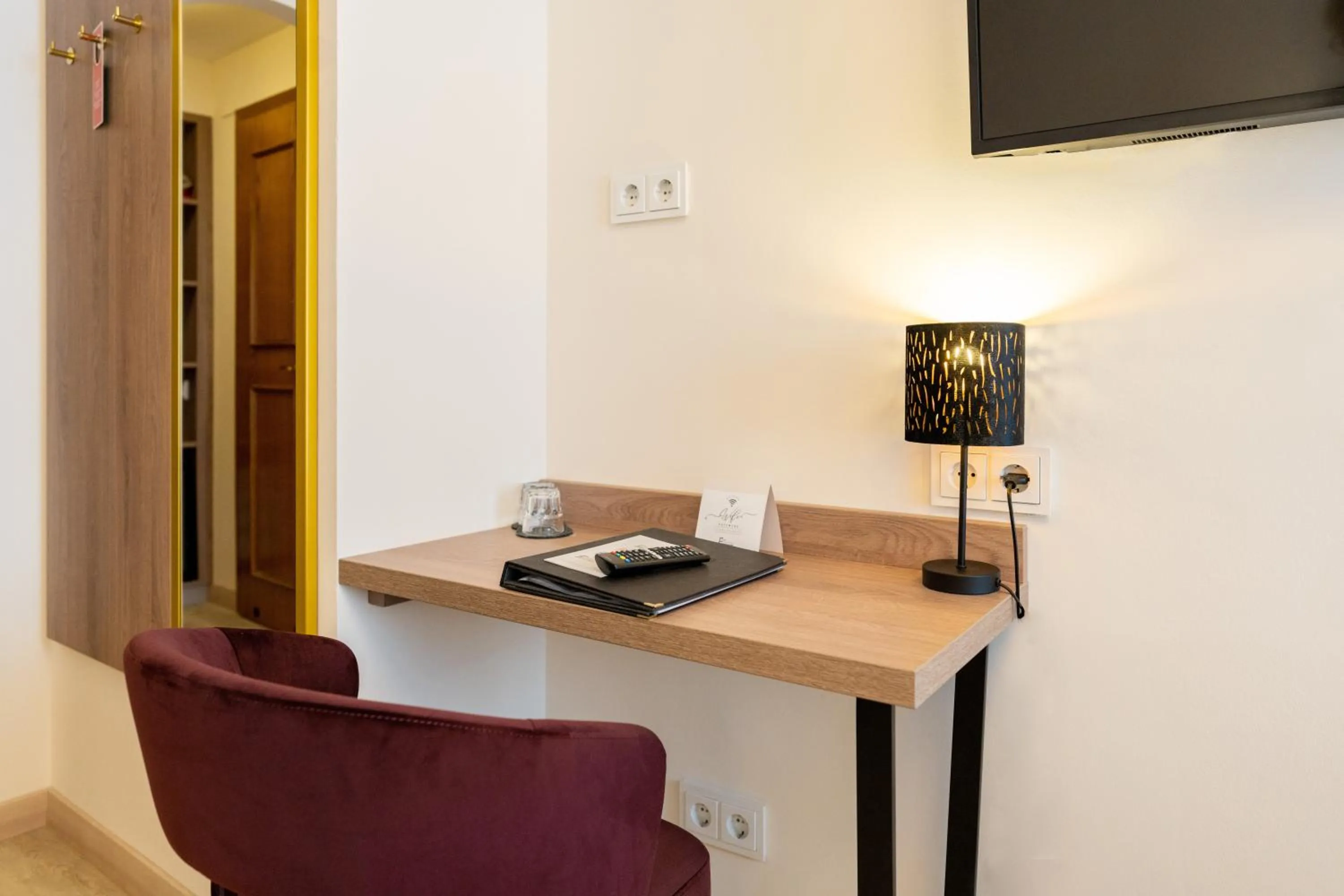 Seating area in Cityhotel Trumer Stube