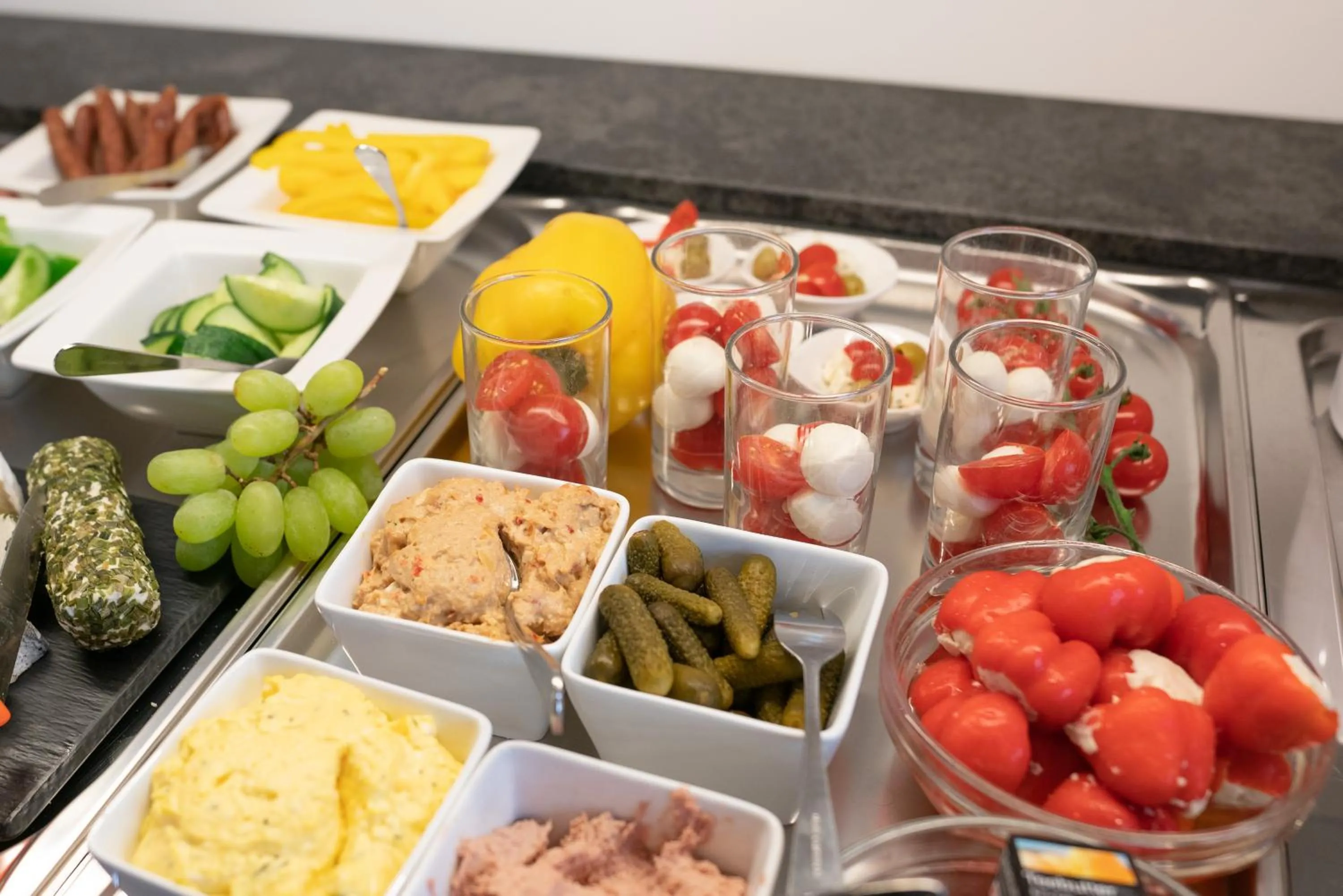 Buffet breakfast in Cityhotel Trumer Stube