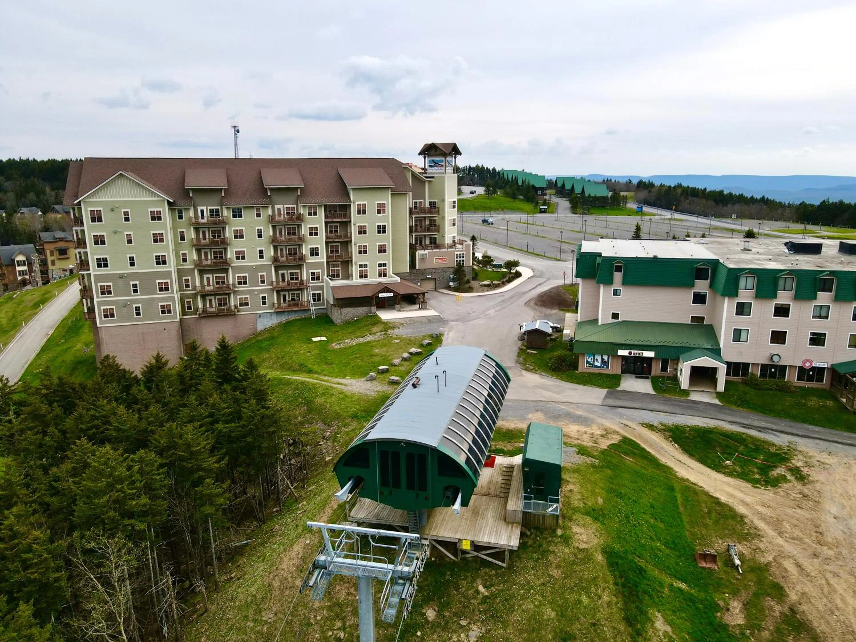 Remodeled Ski In-Out - 305 Soaring Eagle - Luxury!