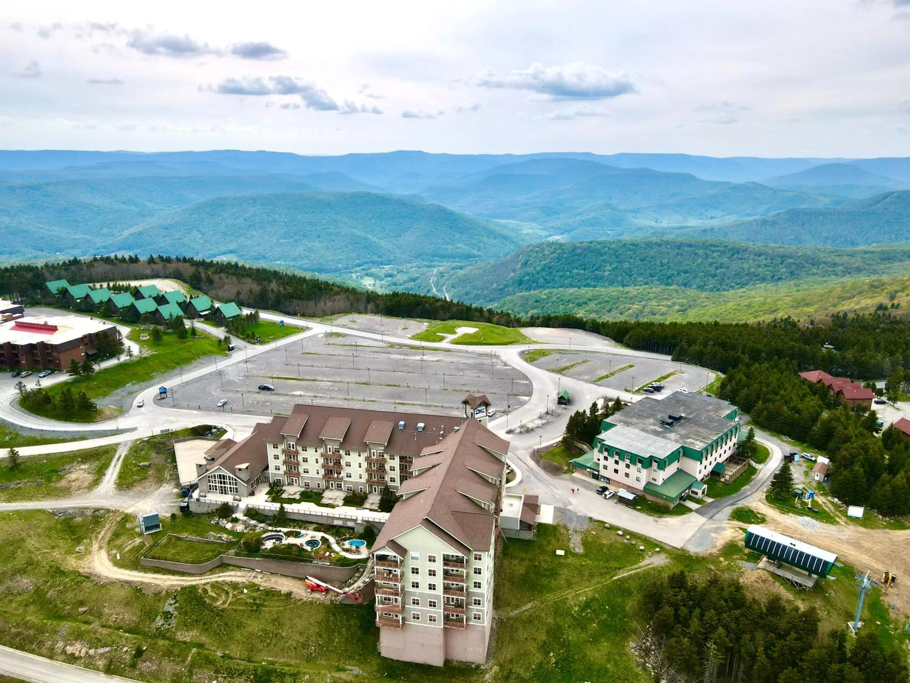 Mountain view in Remodeled Ski In-Out - 305 Soaring Eagle - Luxury!