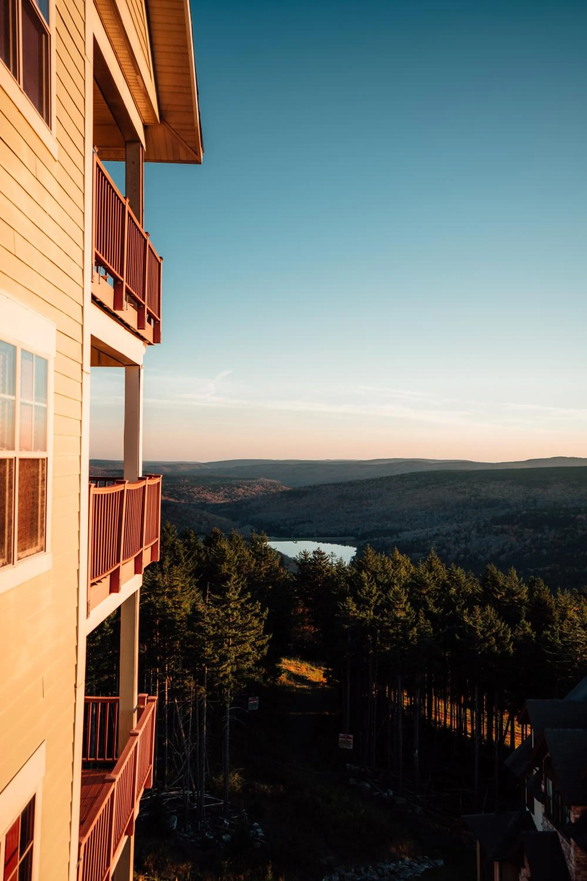 Remodeled Ski In-Out - 305 Soaring Eagle - Luxury!