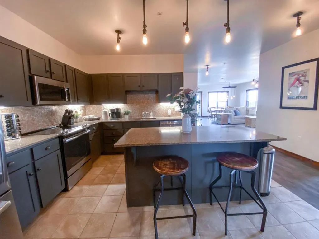 Remodeled Ski In-Out - 305 Soaring Eagle - Luxury!