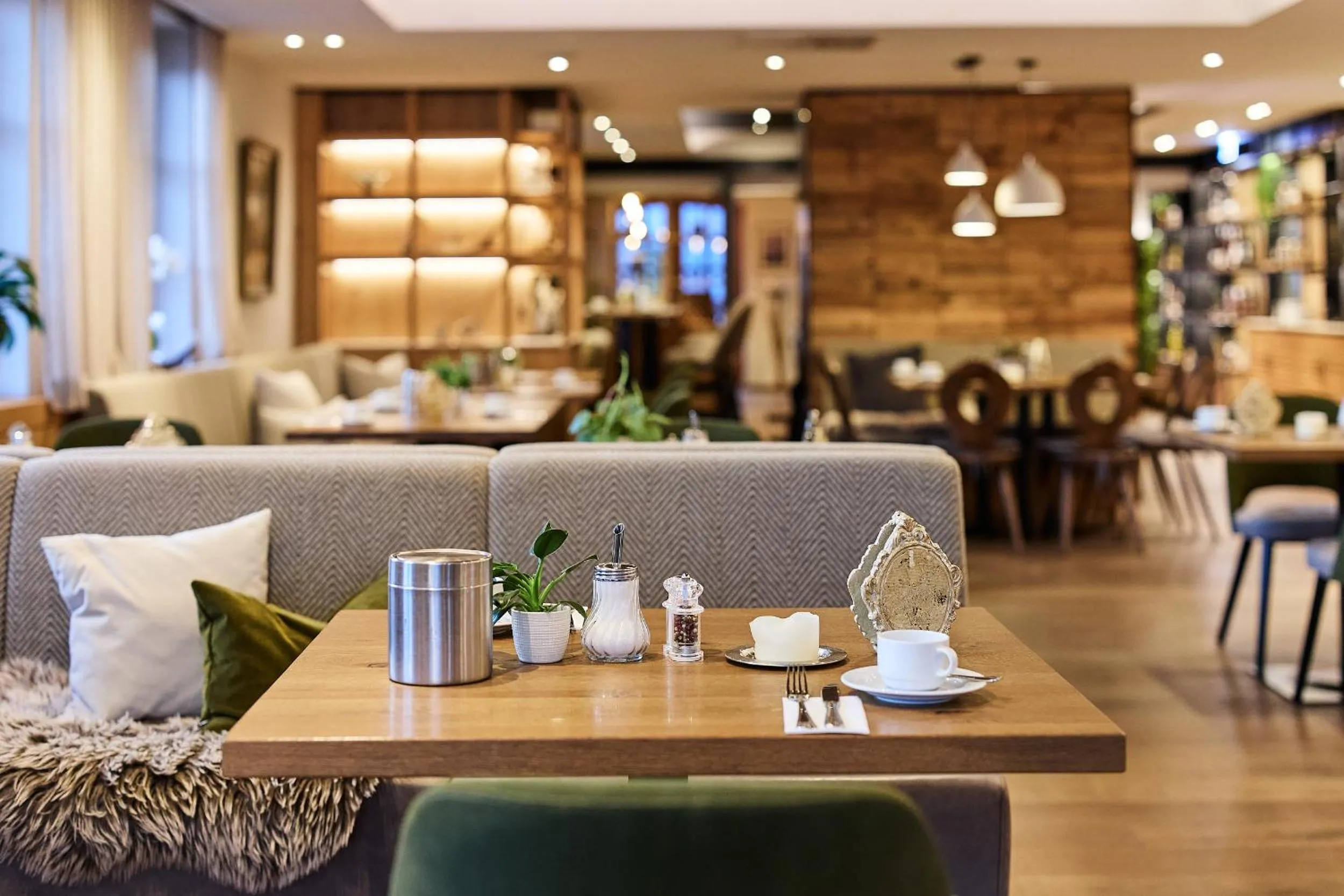 Restaurant/places to eat in Hotel Amberger Hof