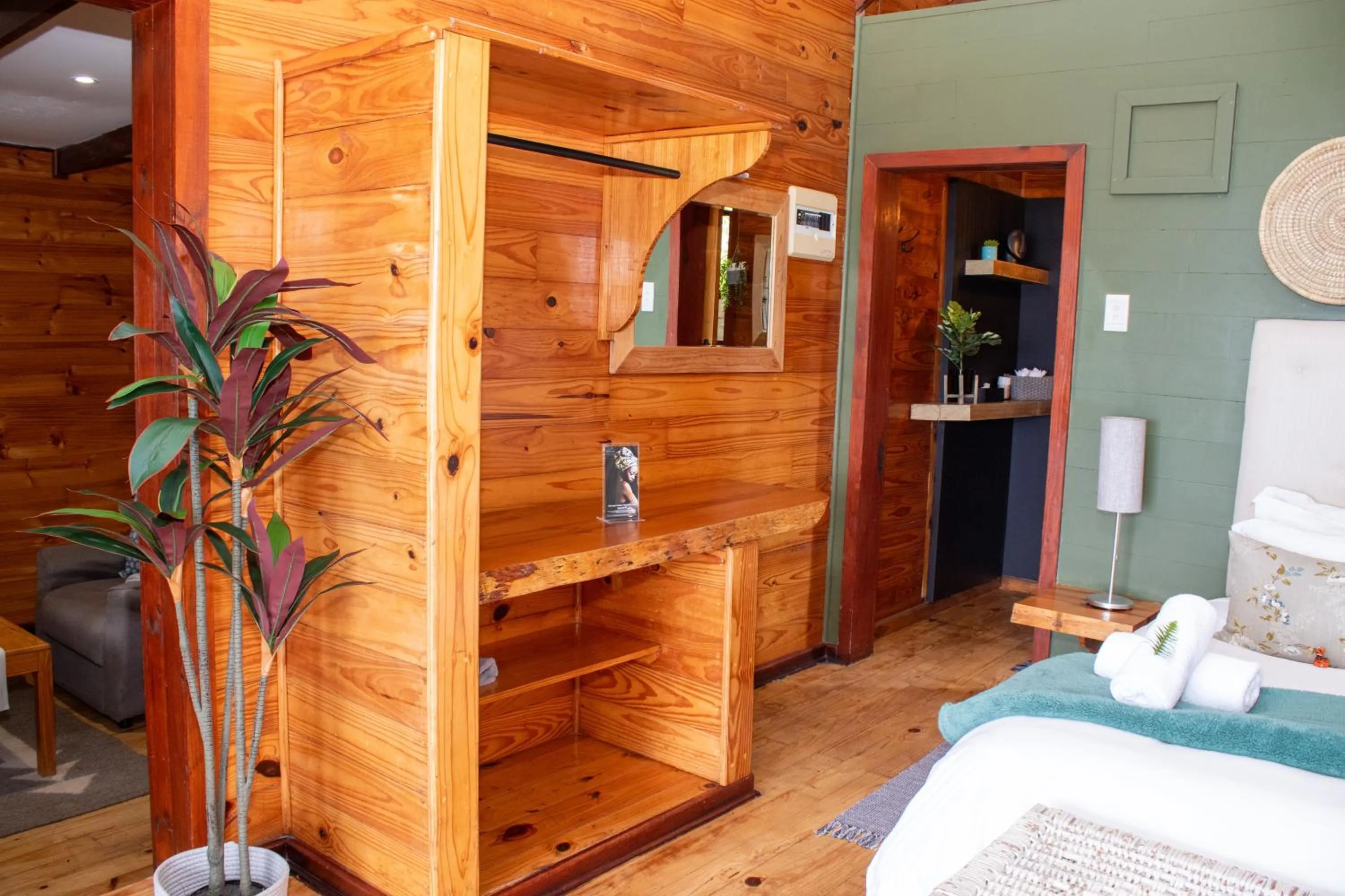 hair dryier, Bed in Misty Mountain Reserve