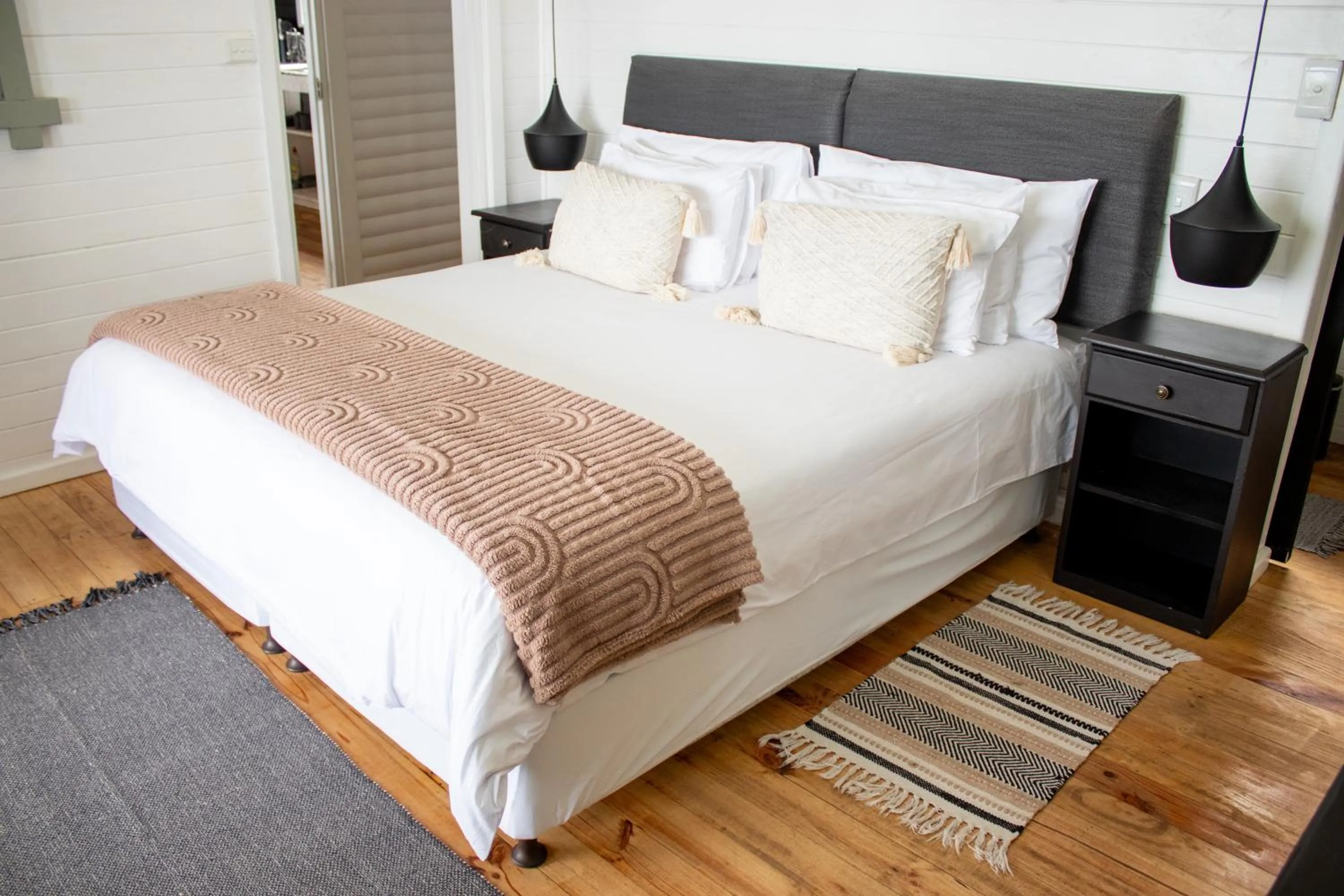 Bedroom, Bed in Misty Mountain Reserve