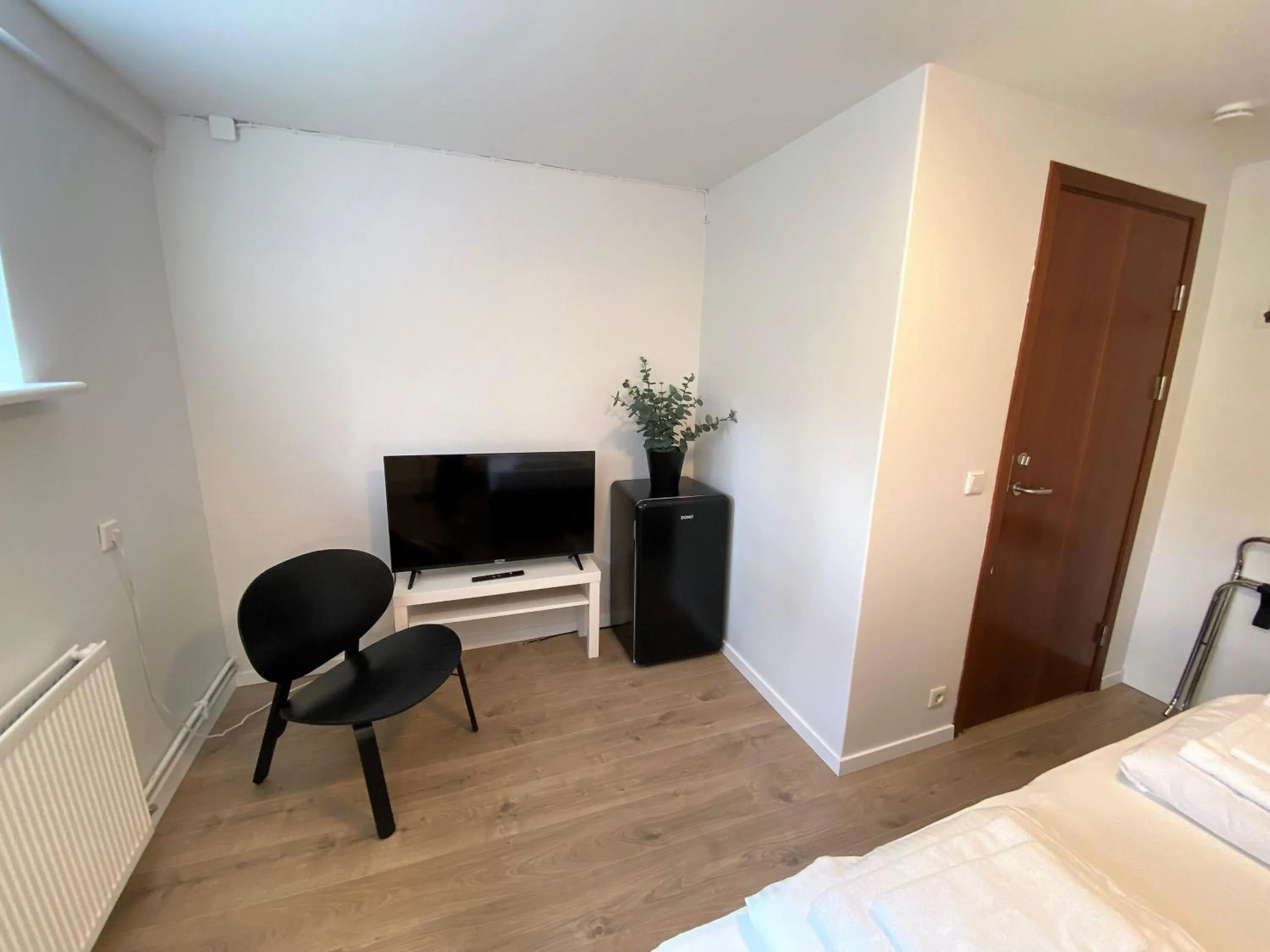 TV and multimedia, Bed in Day Dream Soleyjargata Rooms & Apartments